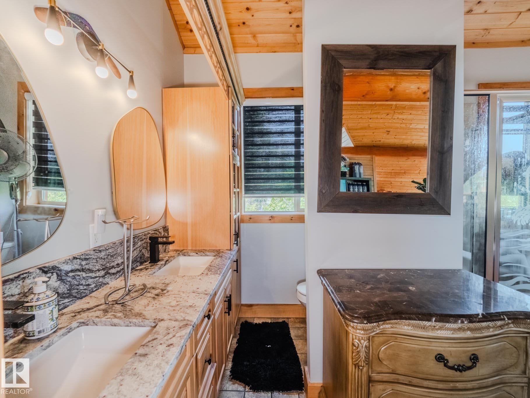 213 Lakeshore Drive, Rural Athabasca County, AB - Indoor Photo Showing Bathroom