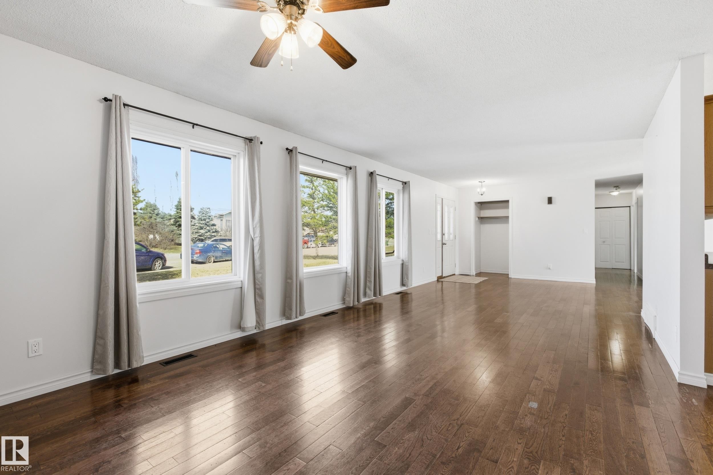 5319 49 Avenue, Onoway, AB - Indoor Photo Showing Other Room