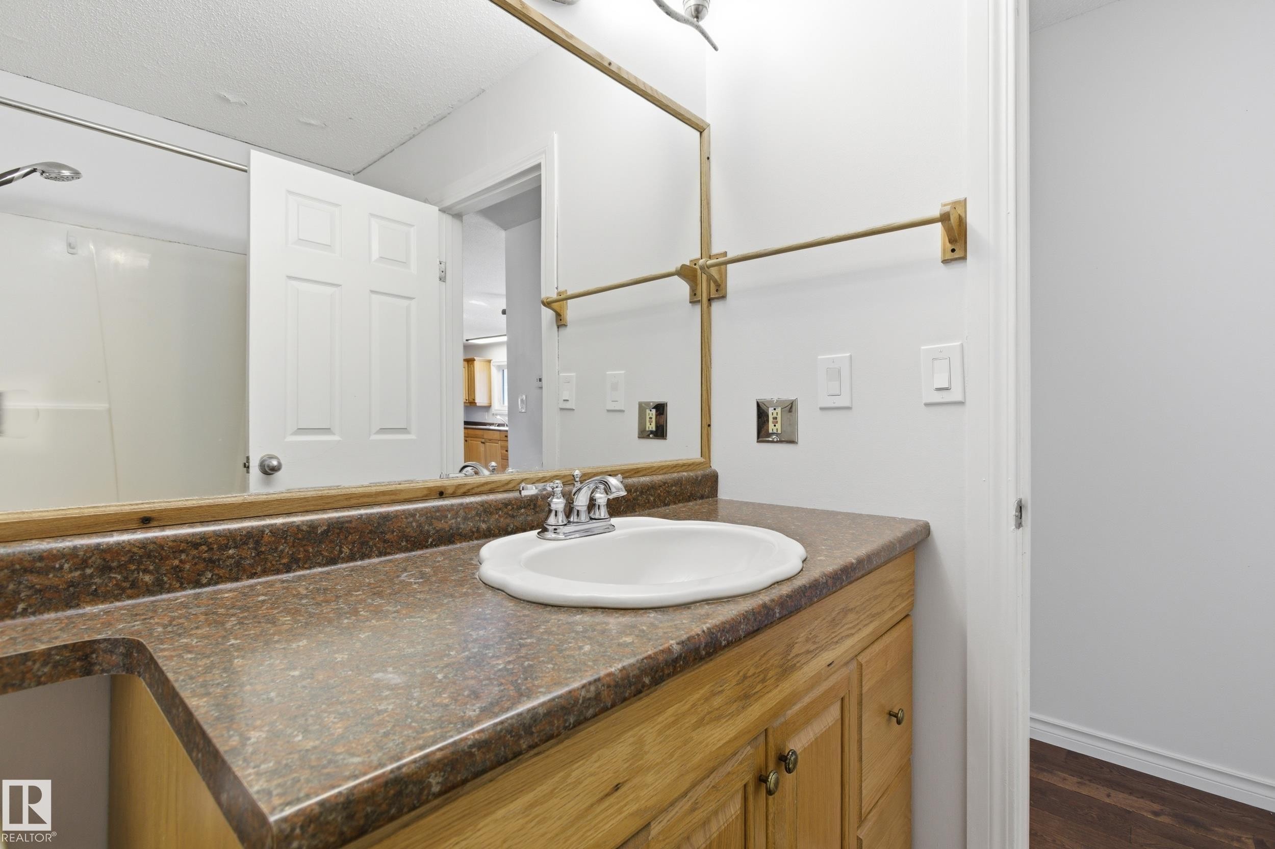 5319 49 Avenue, Onoway, AB - Indoor Photo Showing Bathroom