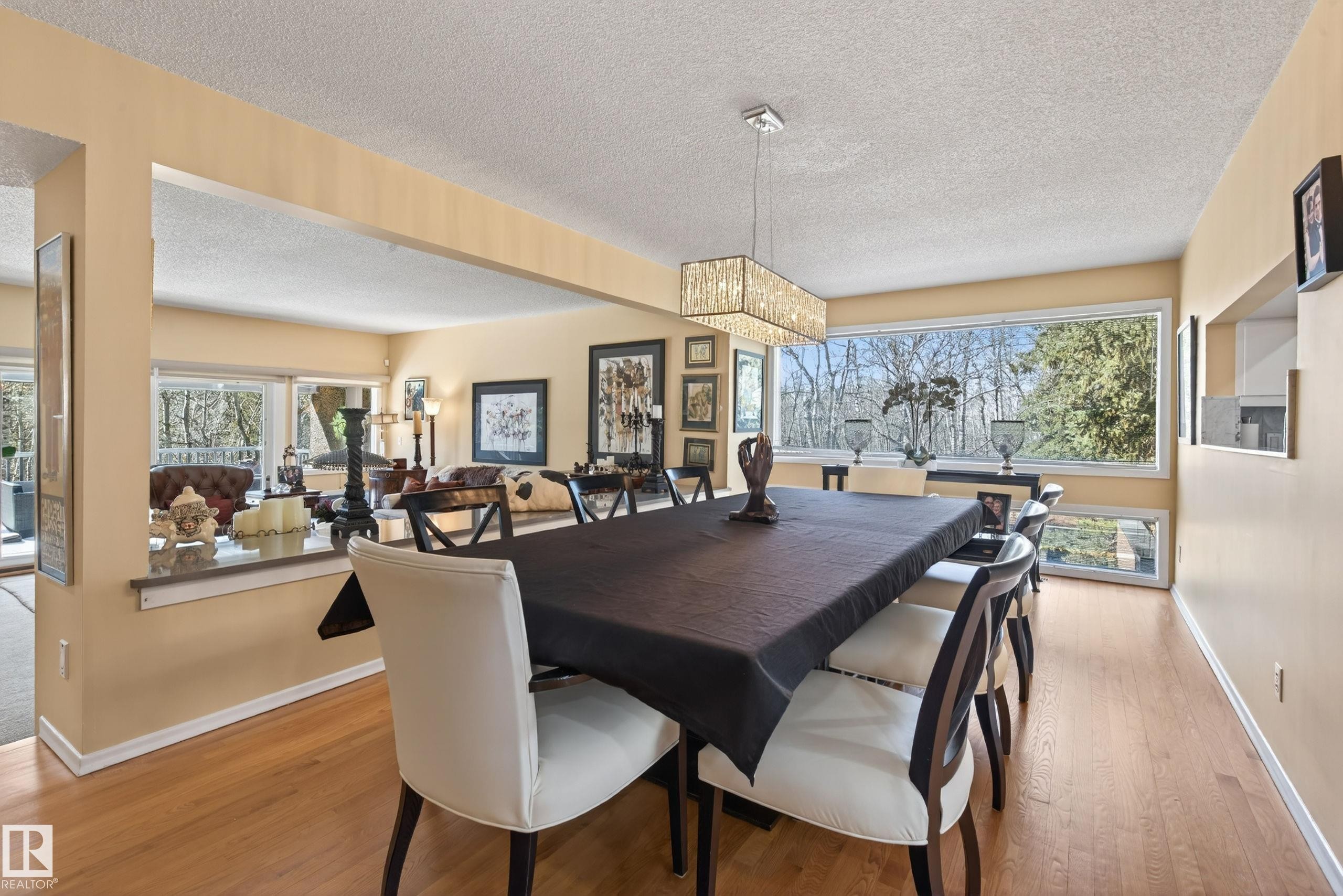 76 Willow Way, Edmonton, AB - Indoor Photo Showing Dining Room