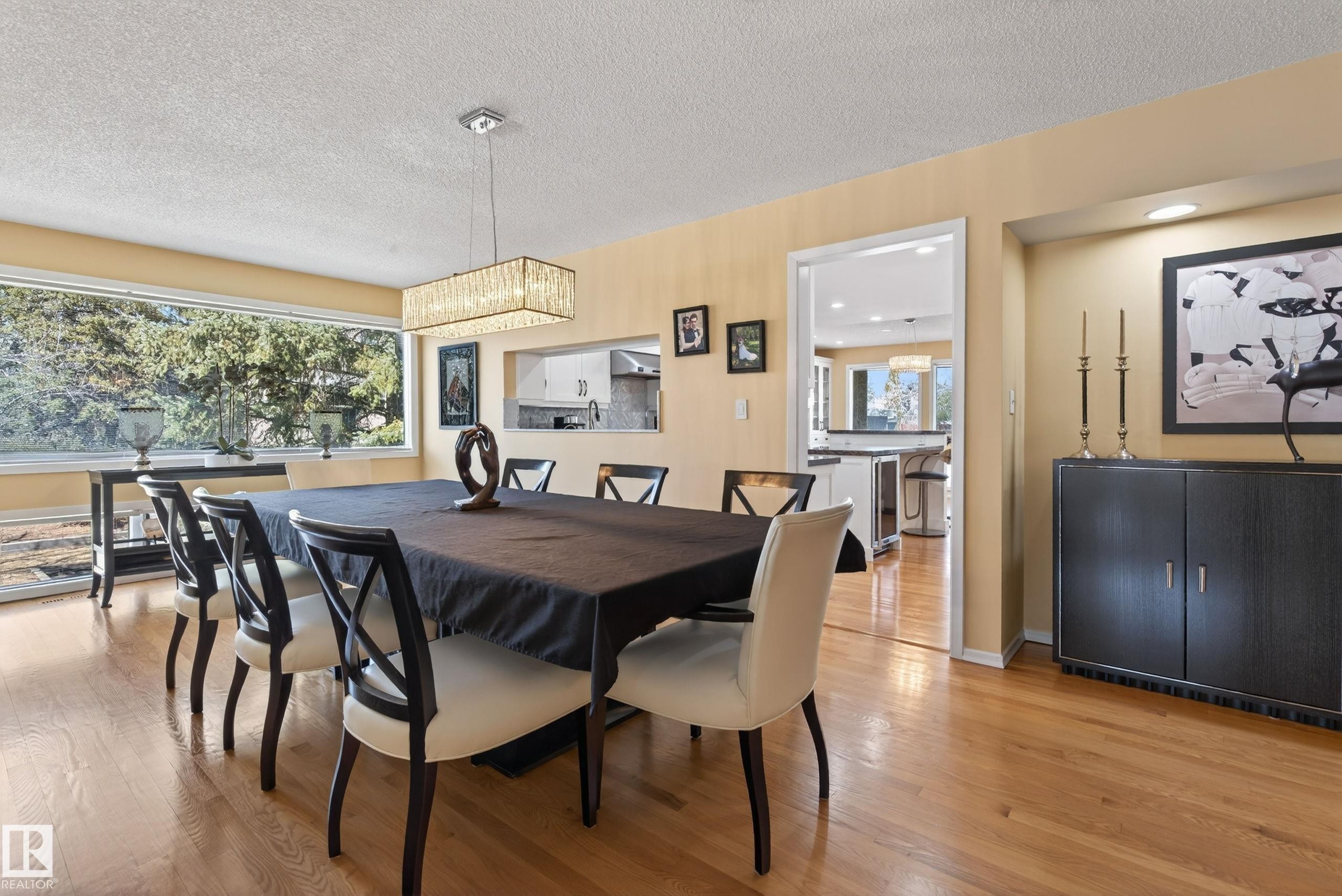 76 Willow Way, Edmonton, AB - Indoor Photo Showing Dining Room
