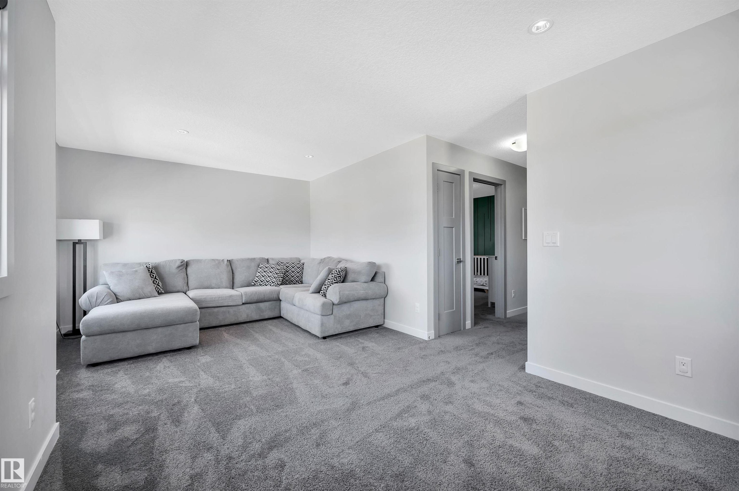 17632 77 Street, Edmonton, AB - Indoor