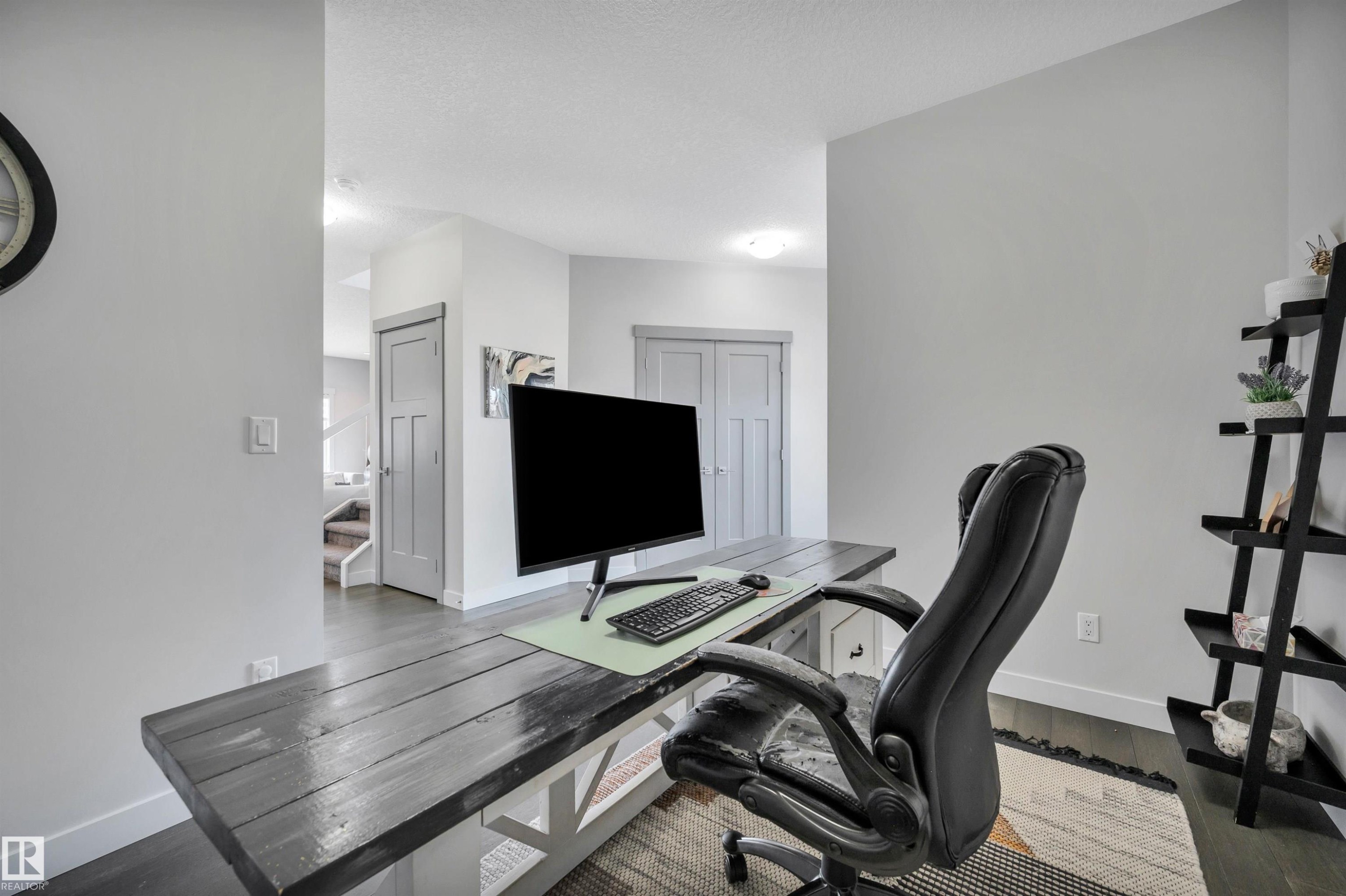 17632 77 Street, Edmonton, AB - Indoor Photo Showing Office