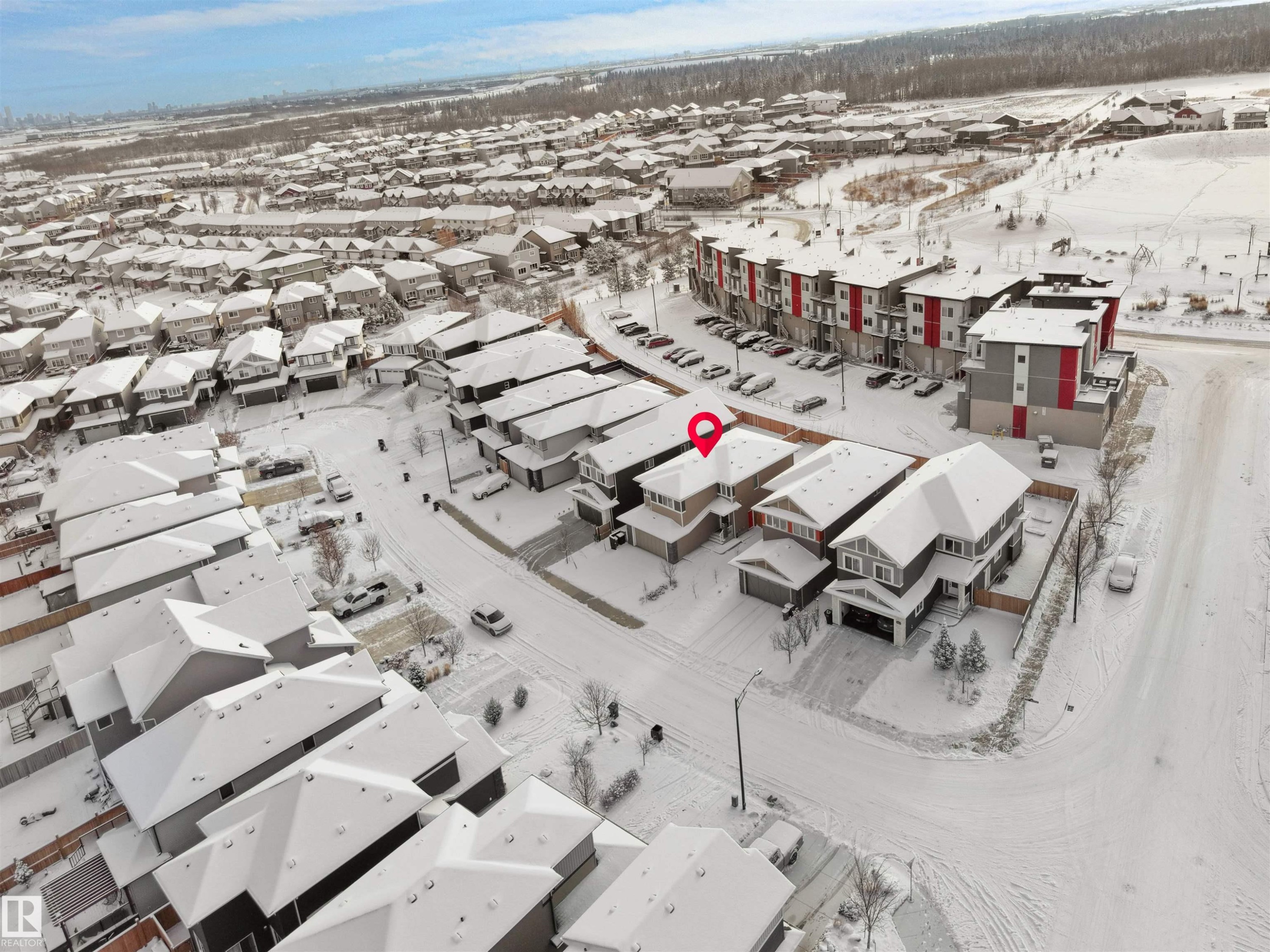 Contemporary residential area featuring a mix of detached and multi-unit properties - 20827 130 Avenue Nw, Edmonton, AB - Outdoor With View