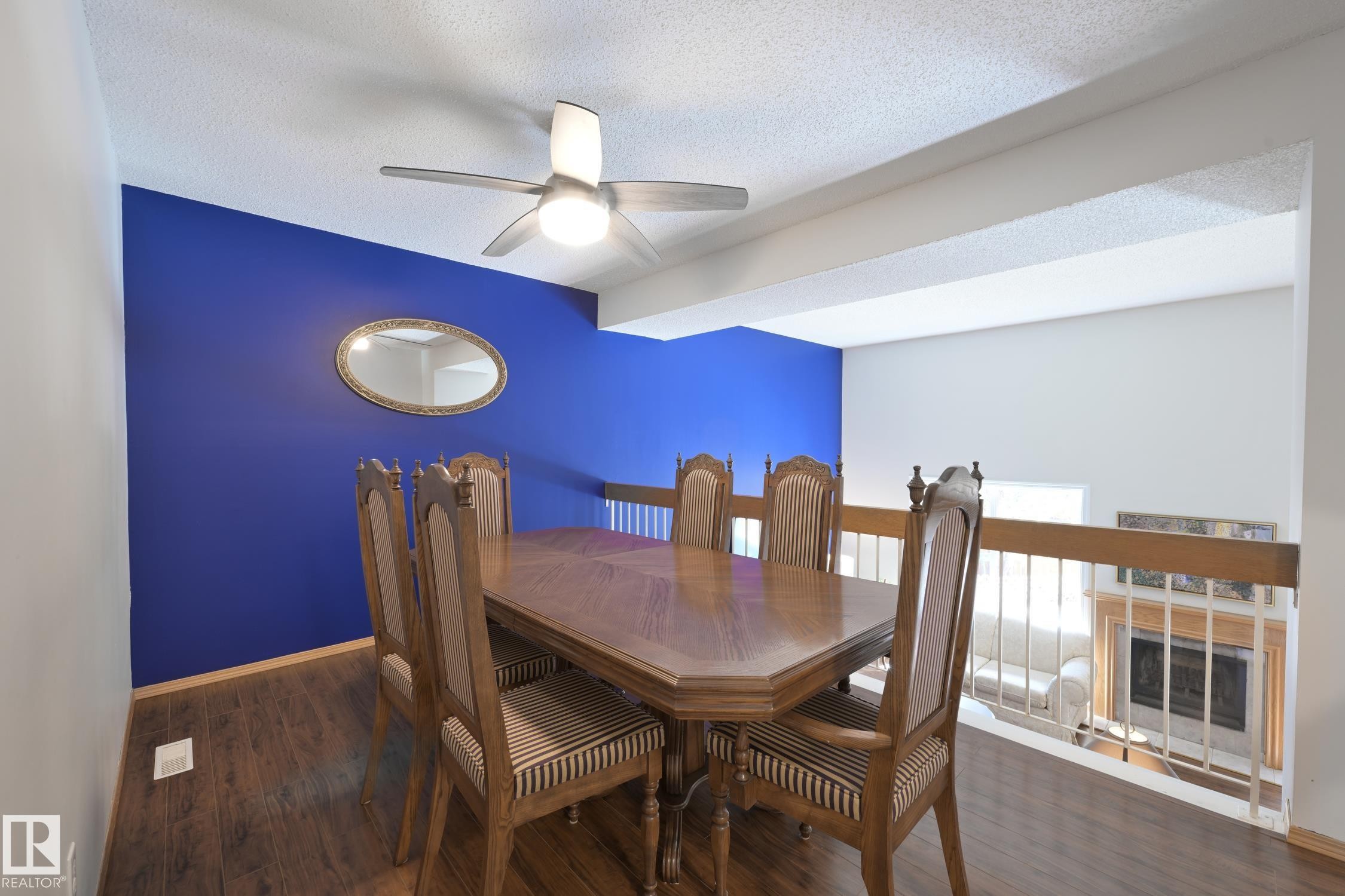 15 Glaewyn Es, St. Albert, AB - Indoor Photo Showing Dining Room