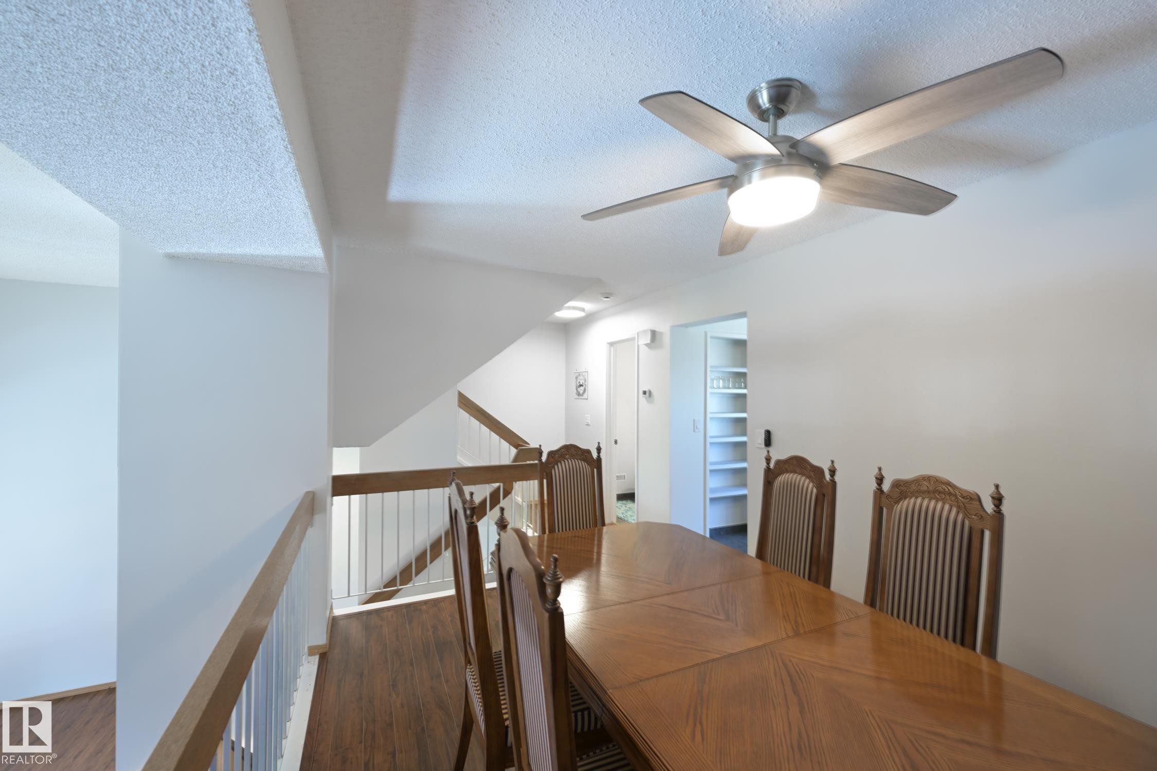 15 Glaewyn Es, St. Albert, AB - Indoor