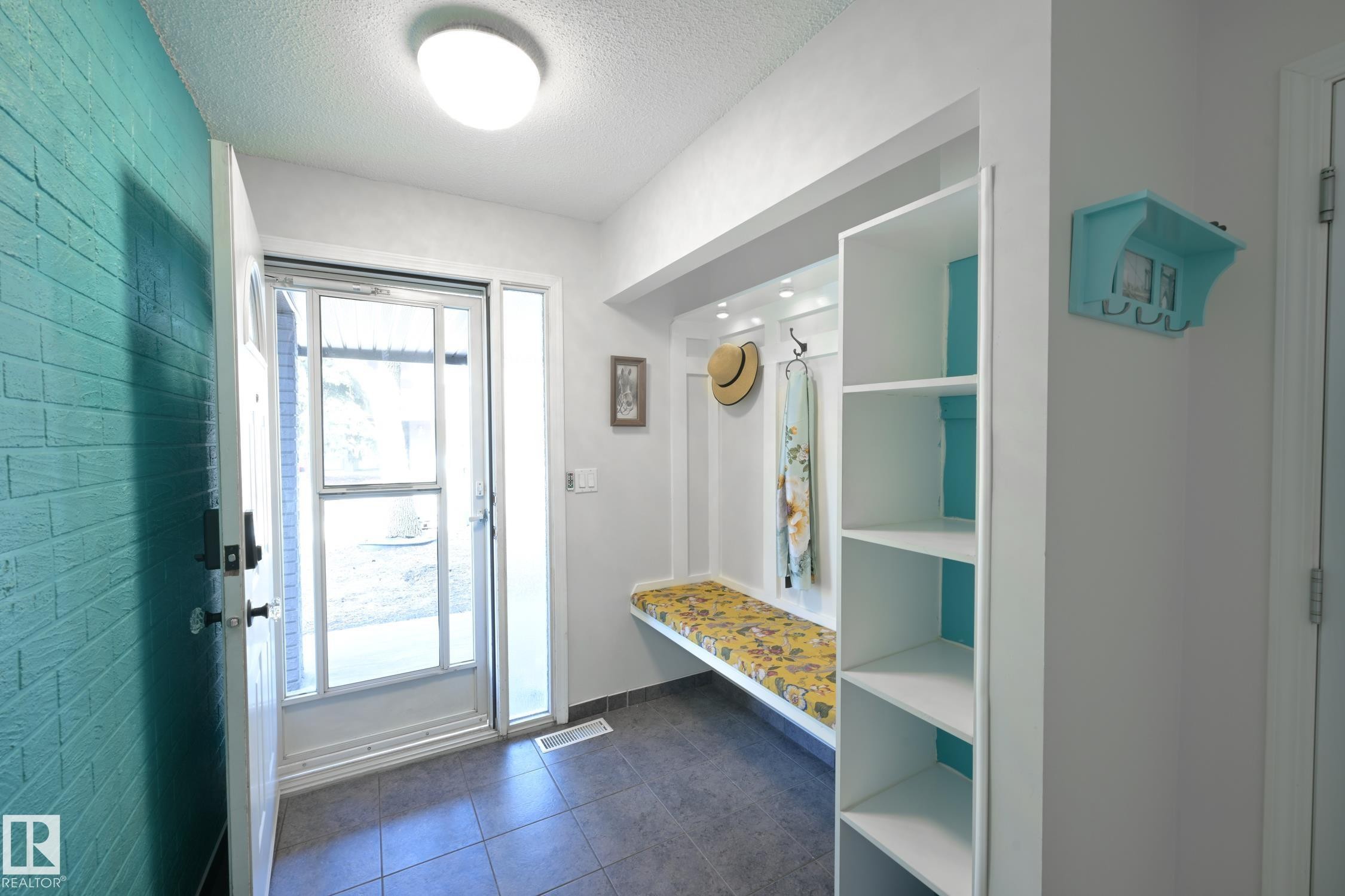 15 Glaewyn Es, St. Albert, AB - Indoor Photo Showing Other Room