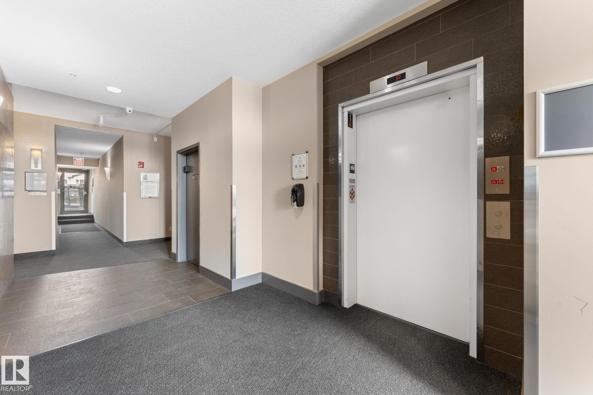 251 6079 Maynard Way, Edmonton, AB - Indoor Photo Showing Other Room