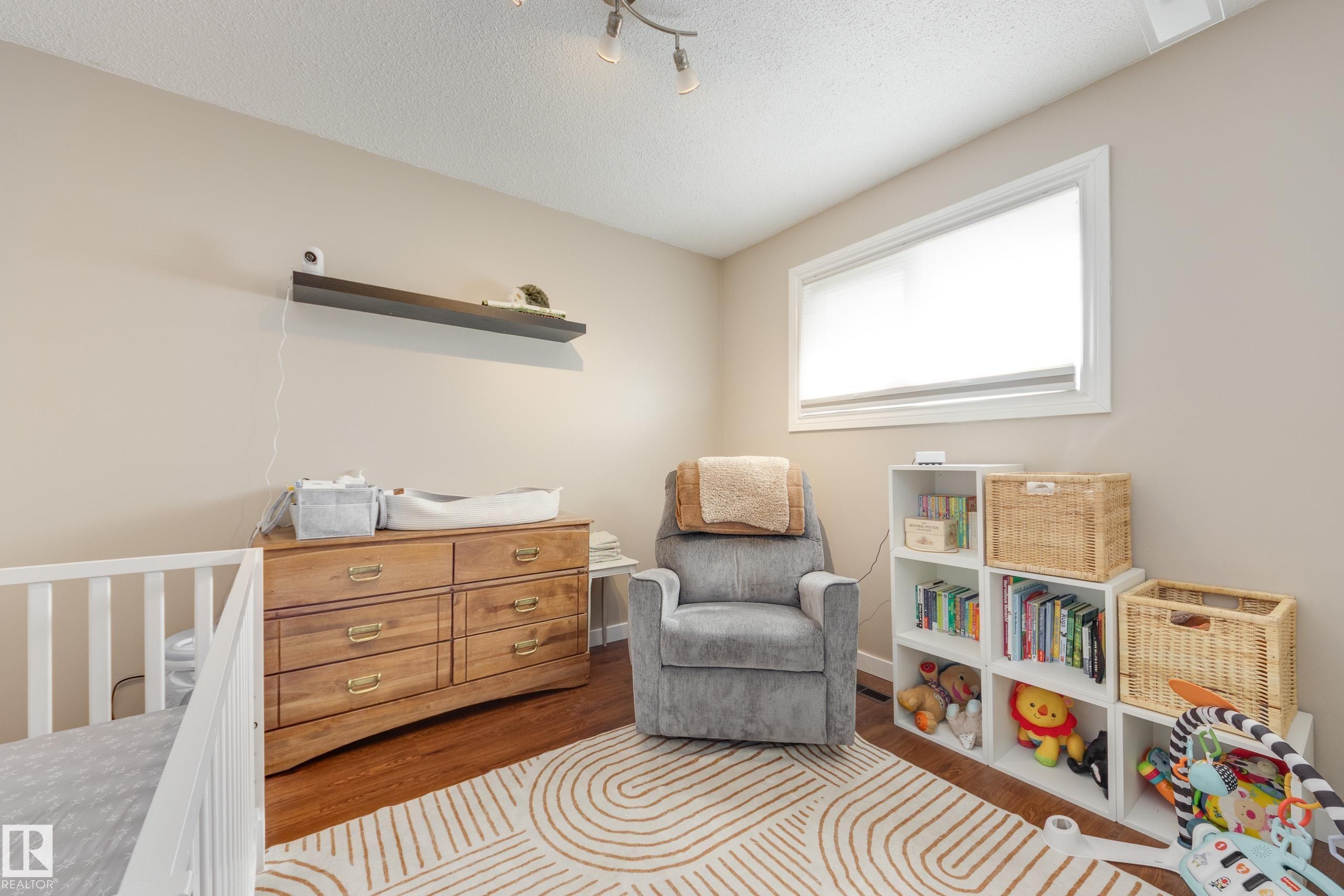 14227 74 Street, Edmonton, AB - Indoor