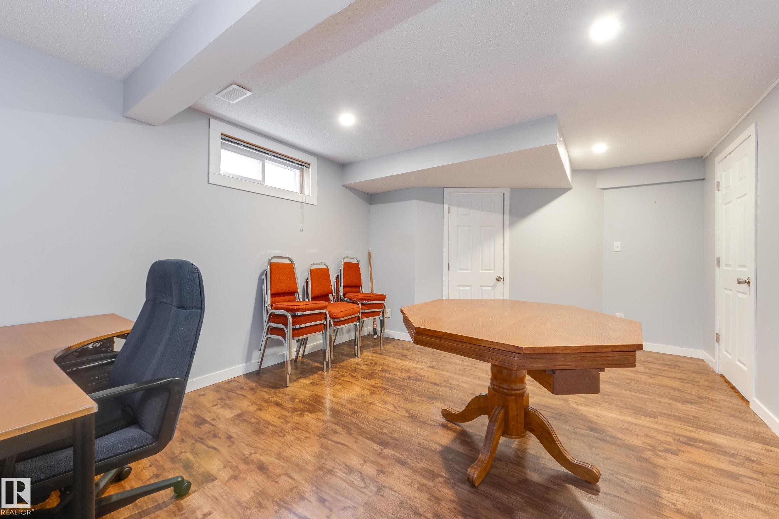 14227 74 Street, Edmonton, AB - Indoor Photo Showing Office