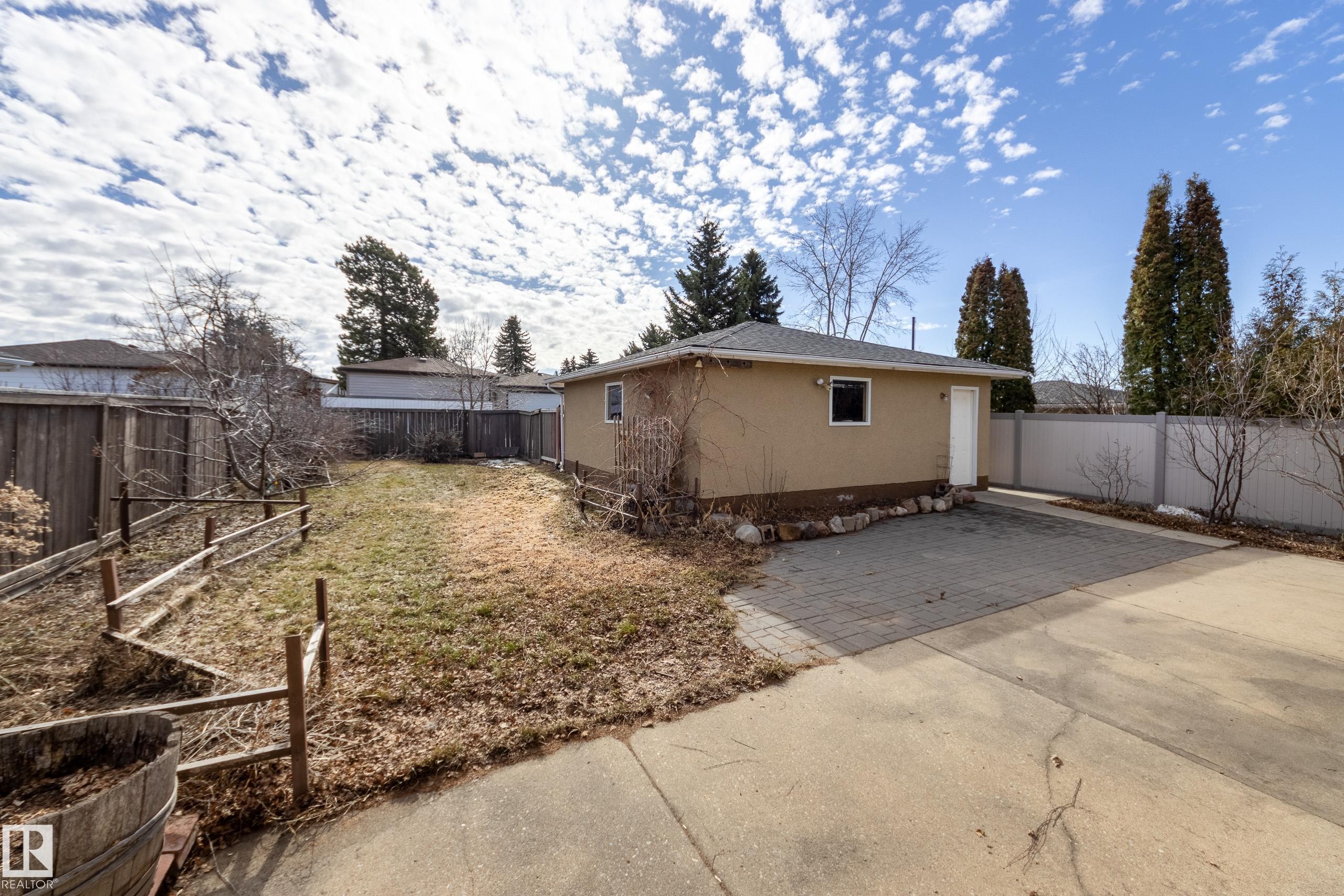 14227 74 Street, Edmonton, AB - Outdoor