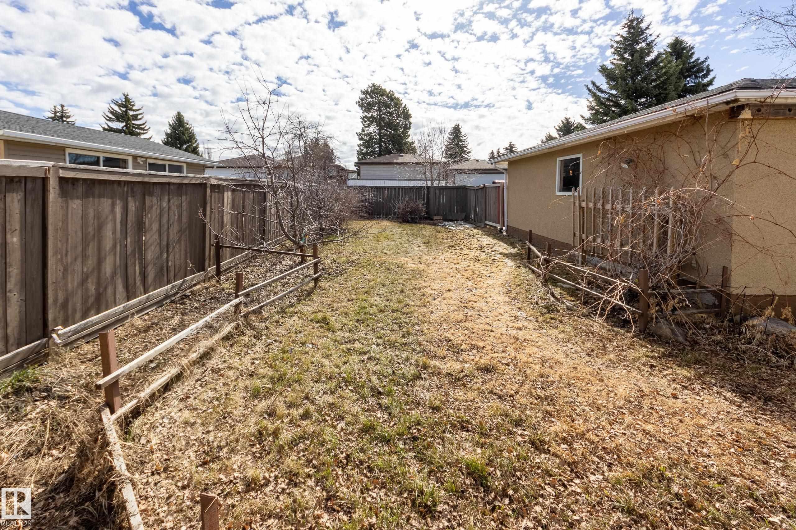 14227 74 Street, Edmonton, AB - Outdoor