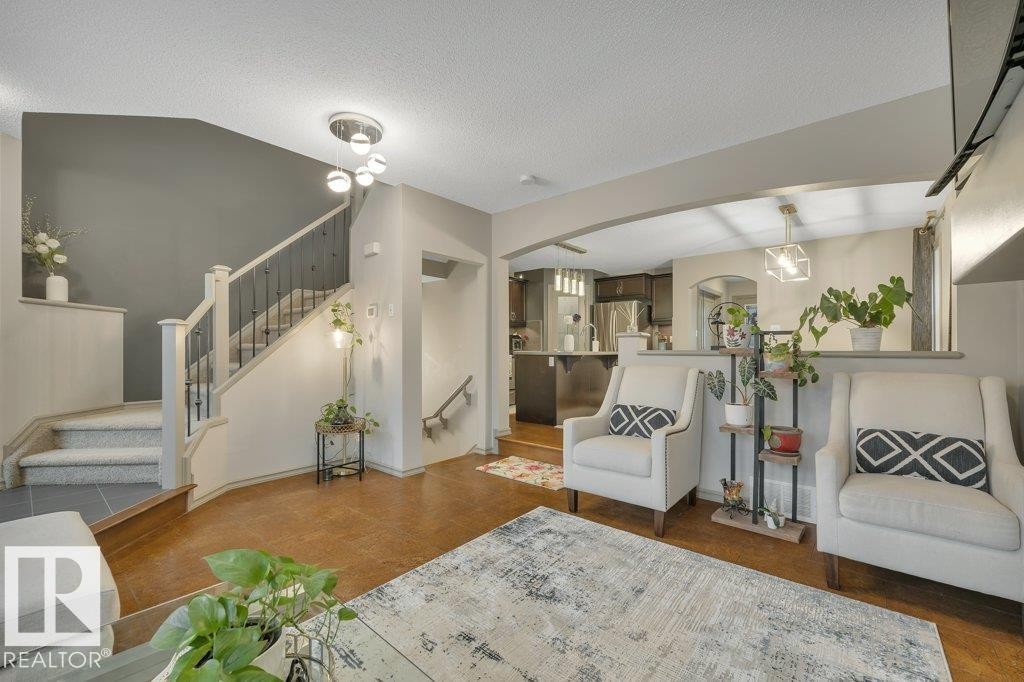 1611 63 Street, Edmonton, AB - Indoor