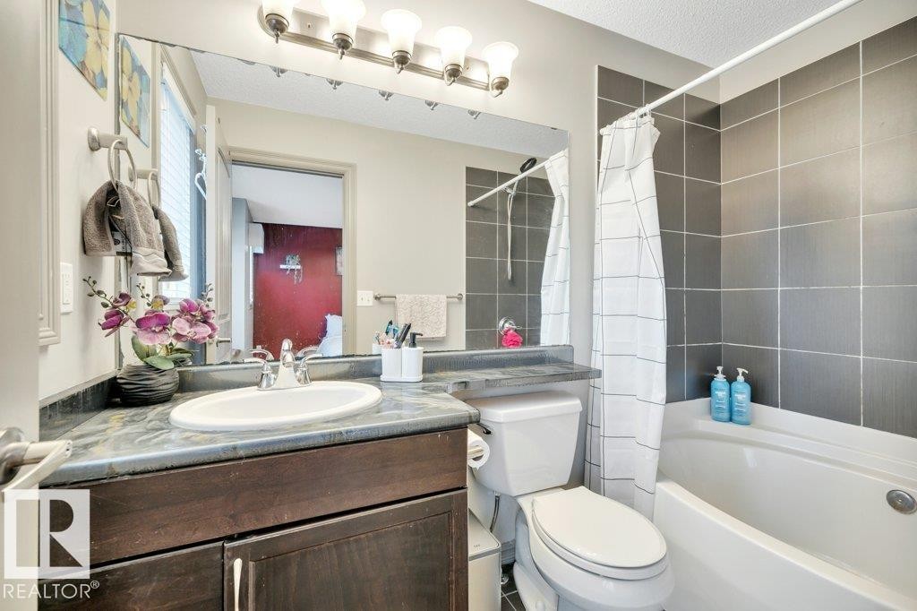 1611 63 Street, Edmonton, AB - Indoor Photo Showing Bathroom
