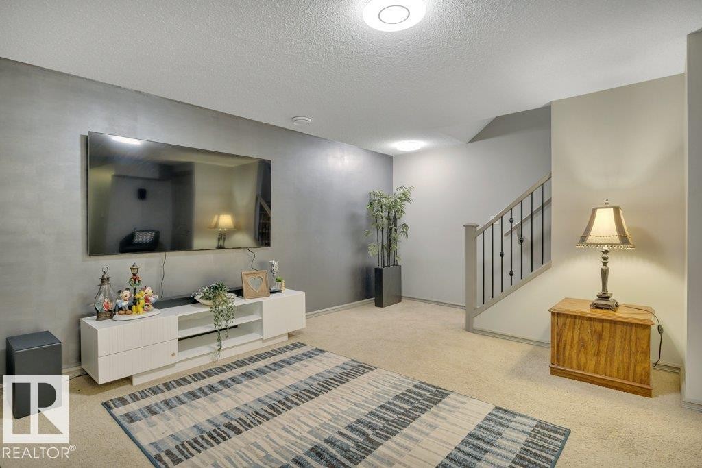 1611 63 Street, Edmonton, AB - Indoor Photo Showing Other Room