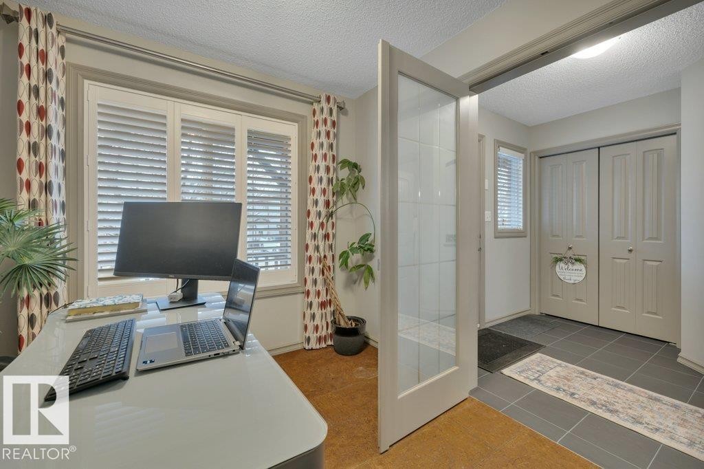 1611 63 Street, Edmonton, AB - Indoor