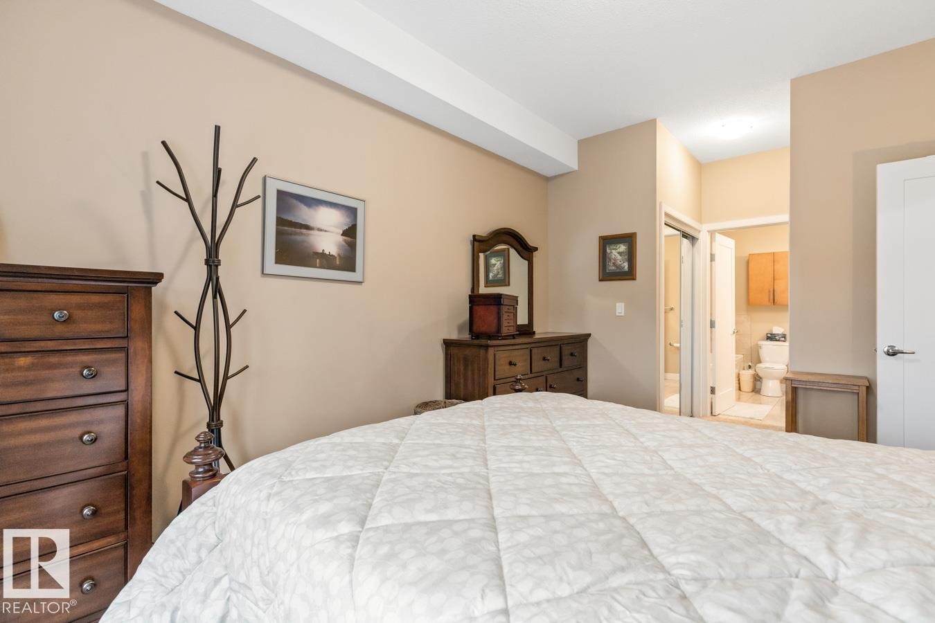 406 10808 71 Avenue, Edmonton, AB - Indoor Photo Showing Bedroom