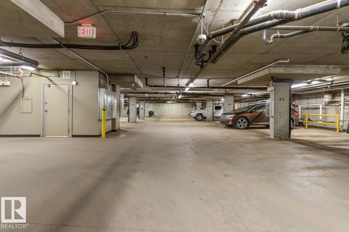 406 10808 71 Avenue, Edmonton, AB - Indoor Photo Showing Garage