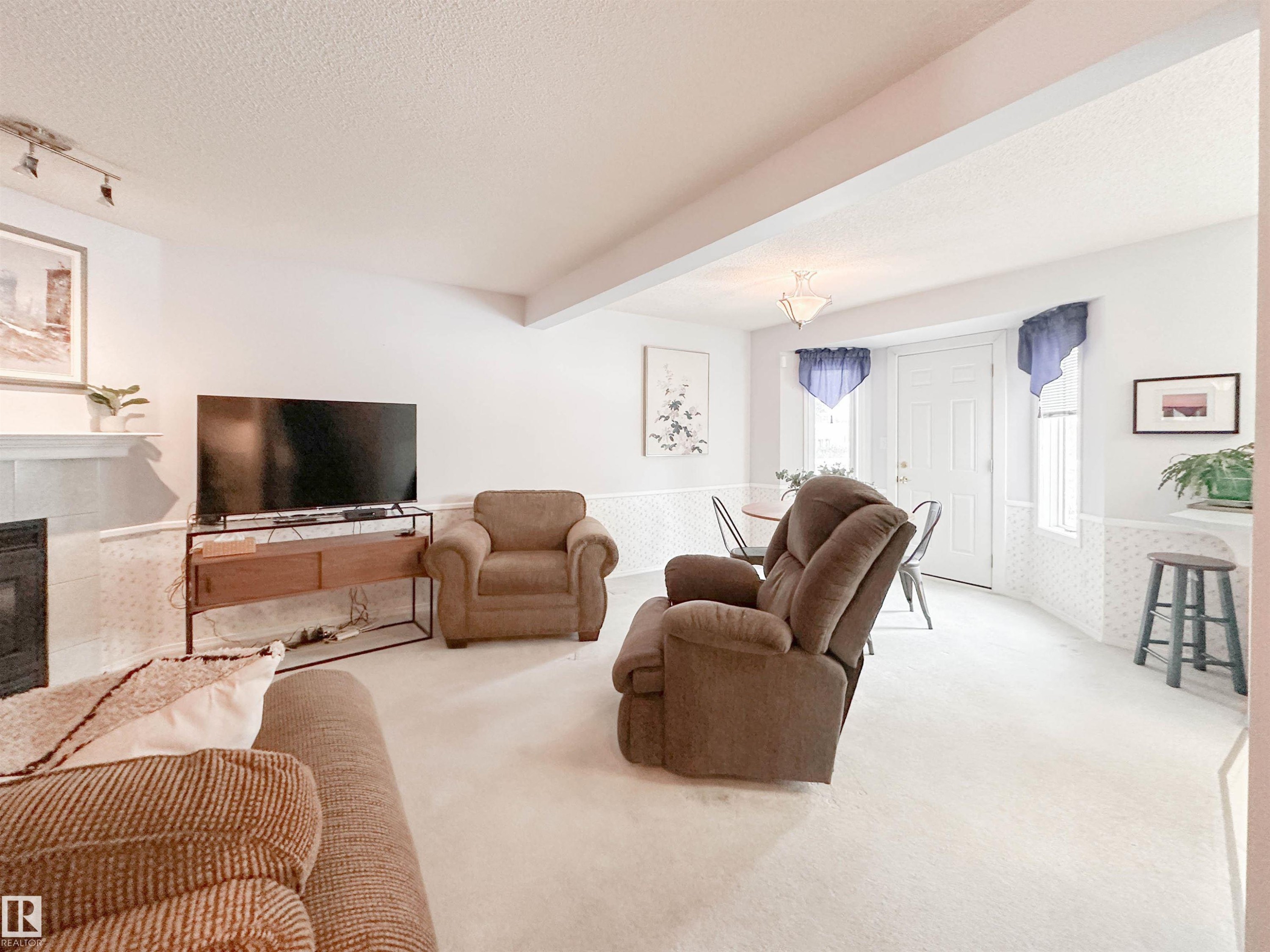 3 10 Devon Close, St. Albert, AB - Indoor Photo Showing Living Room With Fireplace