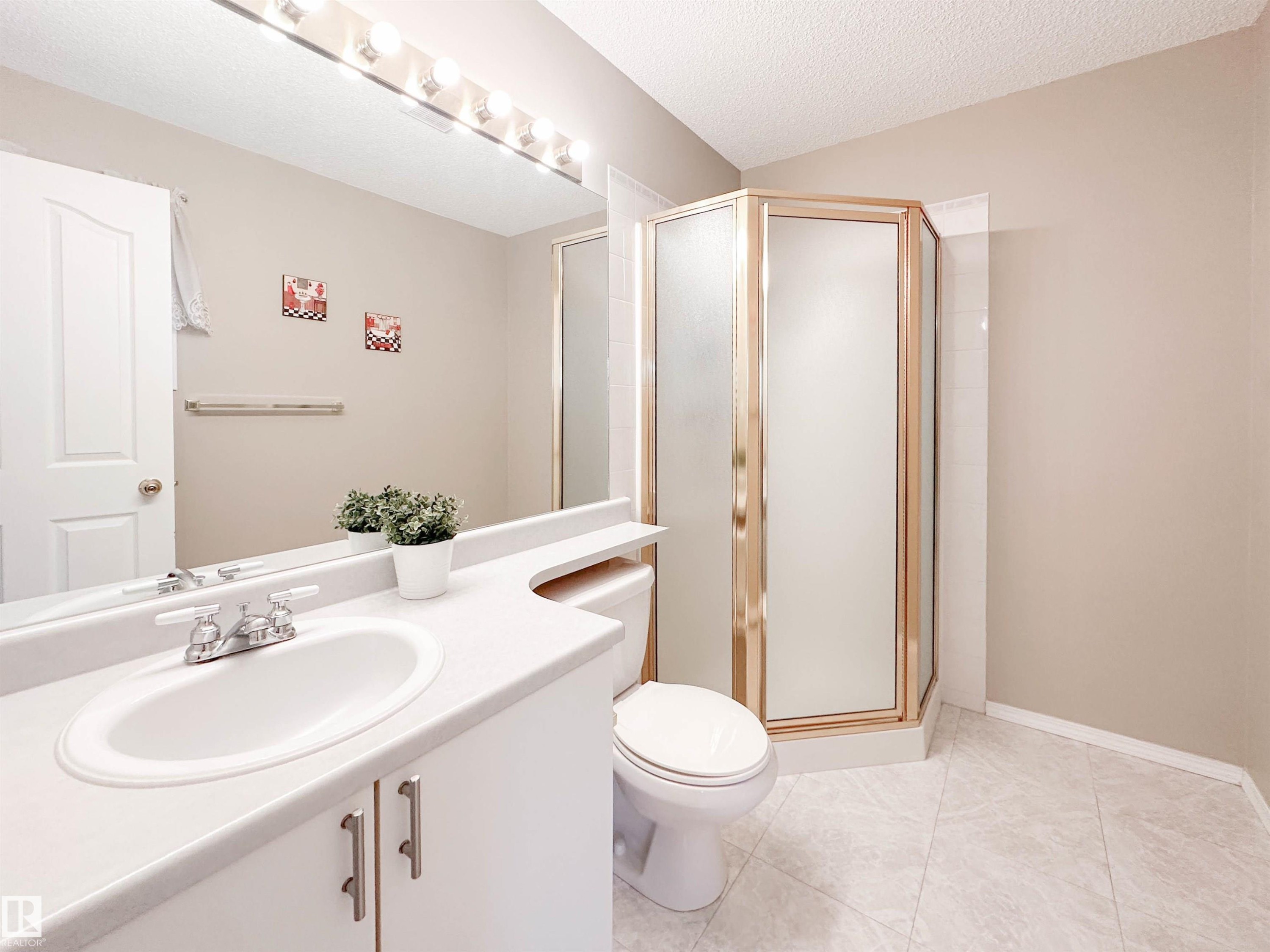 3 10 Devon Close, St. Albert, AB - Indoor Photo Showing Bathroom