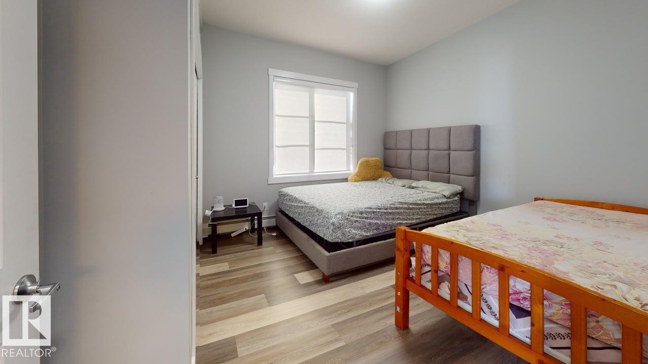 426 812 Welsh Dr, Edmonton, AB - Indoor Photo Showing Bedroom