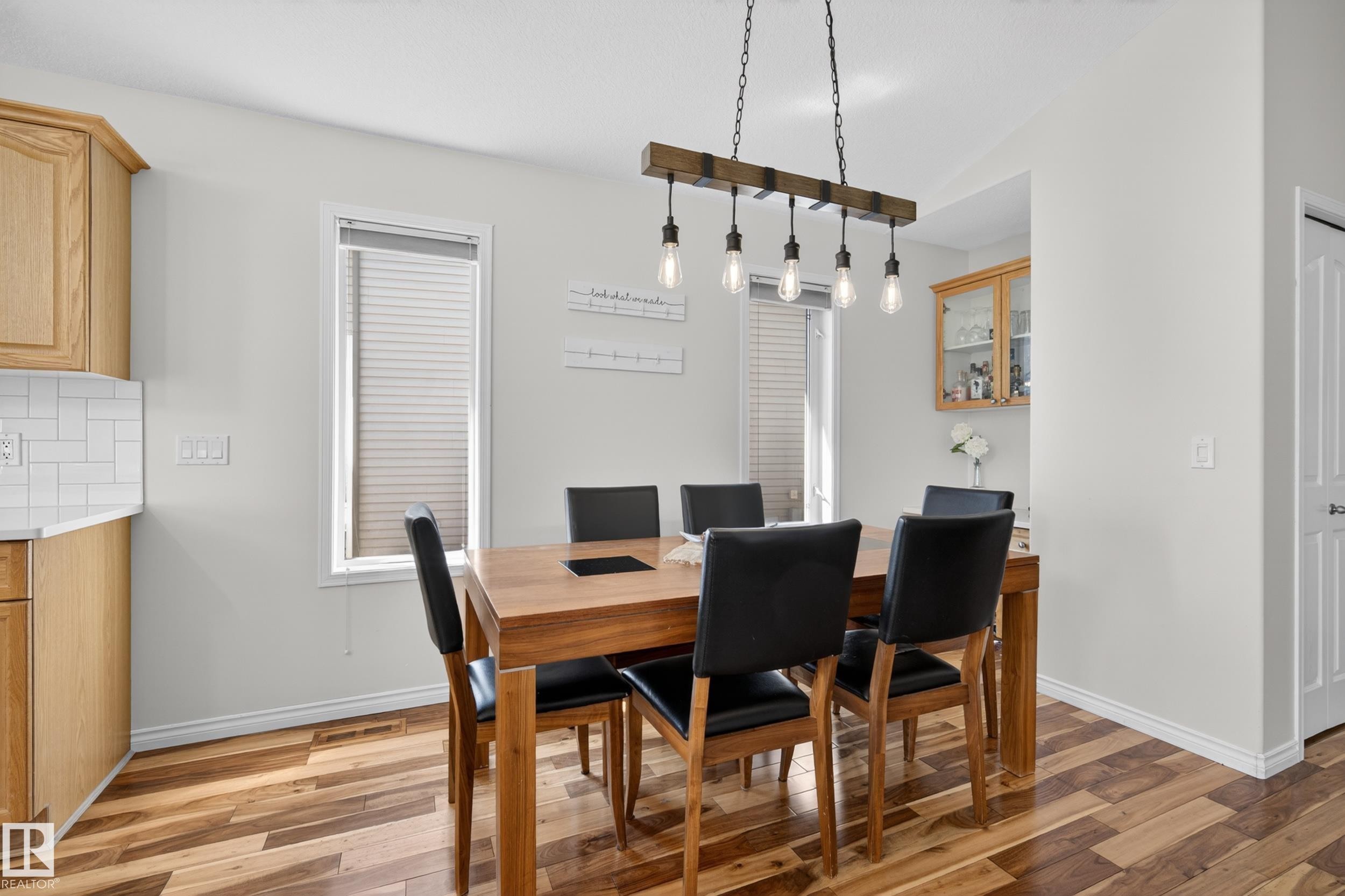 339 Foxboro Drive, Sherwood Park, AB - Indoor Photo Showing Dining Room