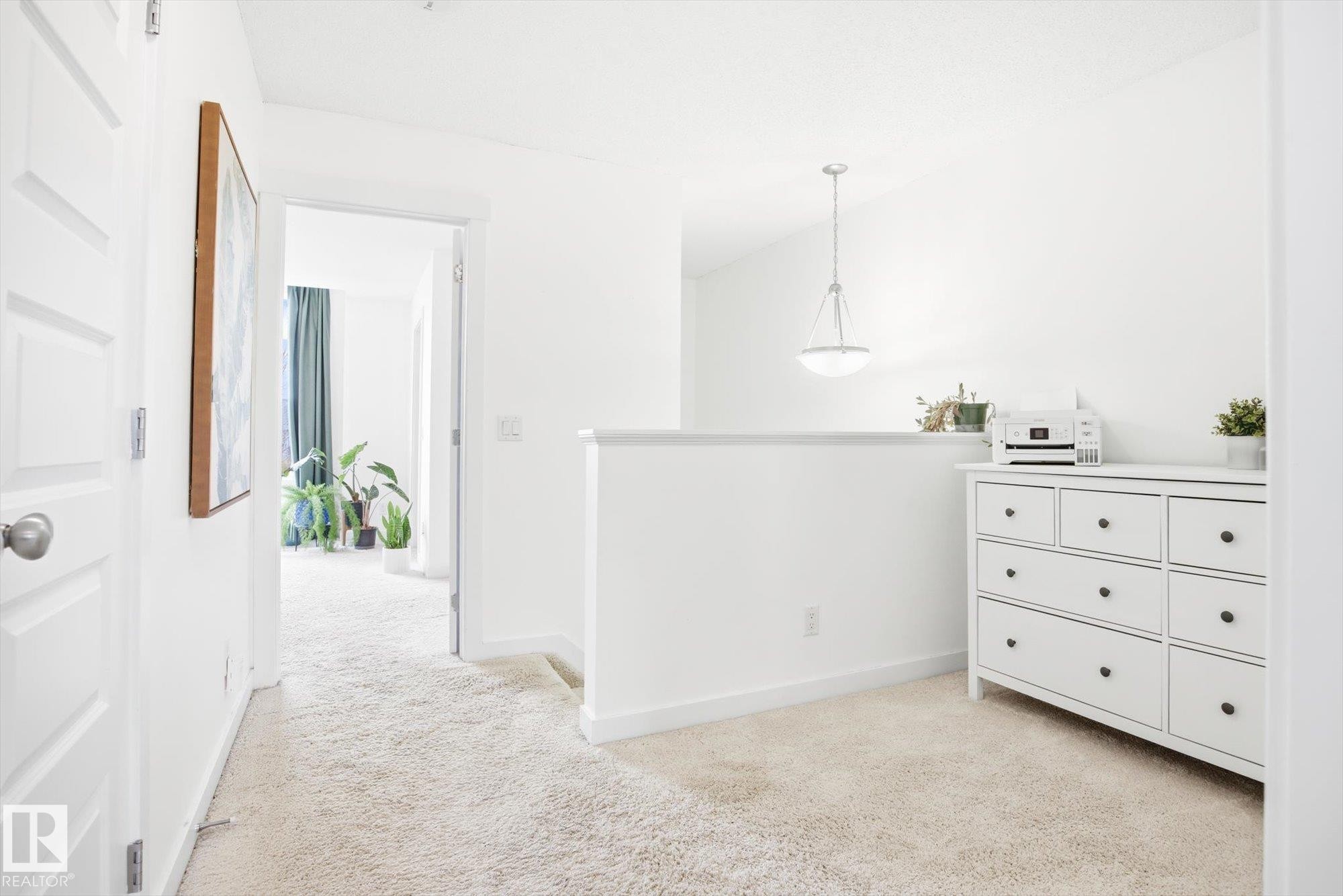 2061 Trumpeter Way, Edmonton, AB - Indoor