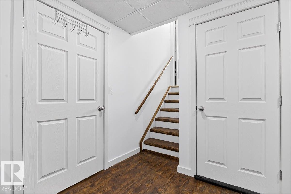 6072 Stanton Drive, Edmonton, AB - Indoor Photo Showing Other Room