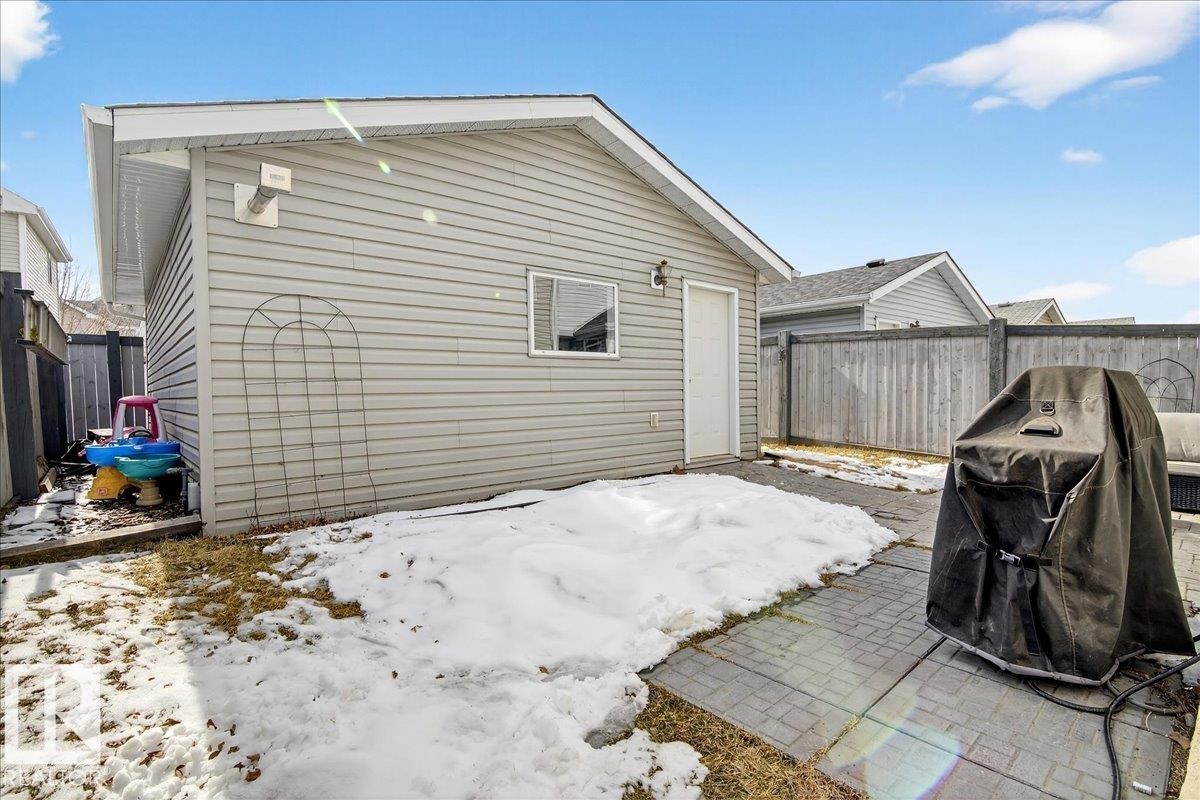 6072 Stanton Drive, Edmonton, AB - Outdoor With Exterior