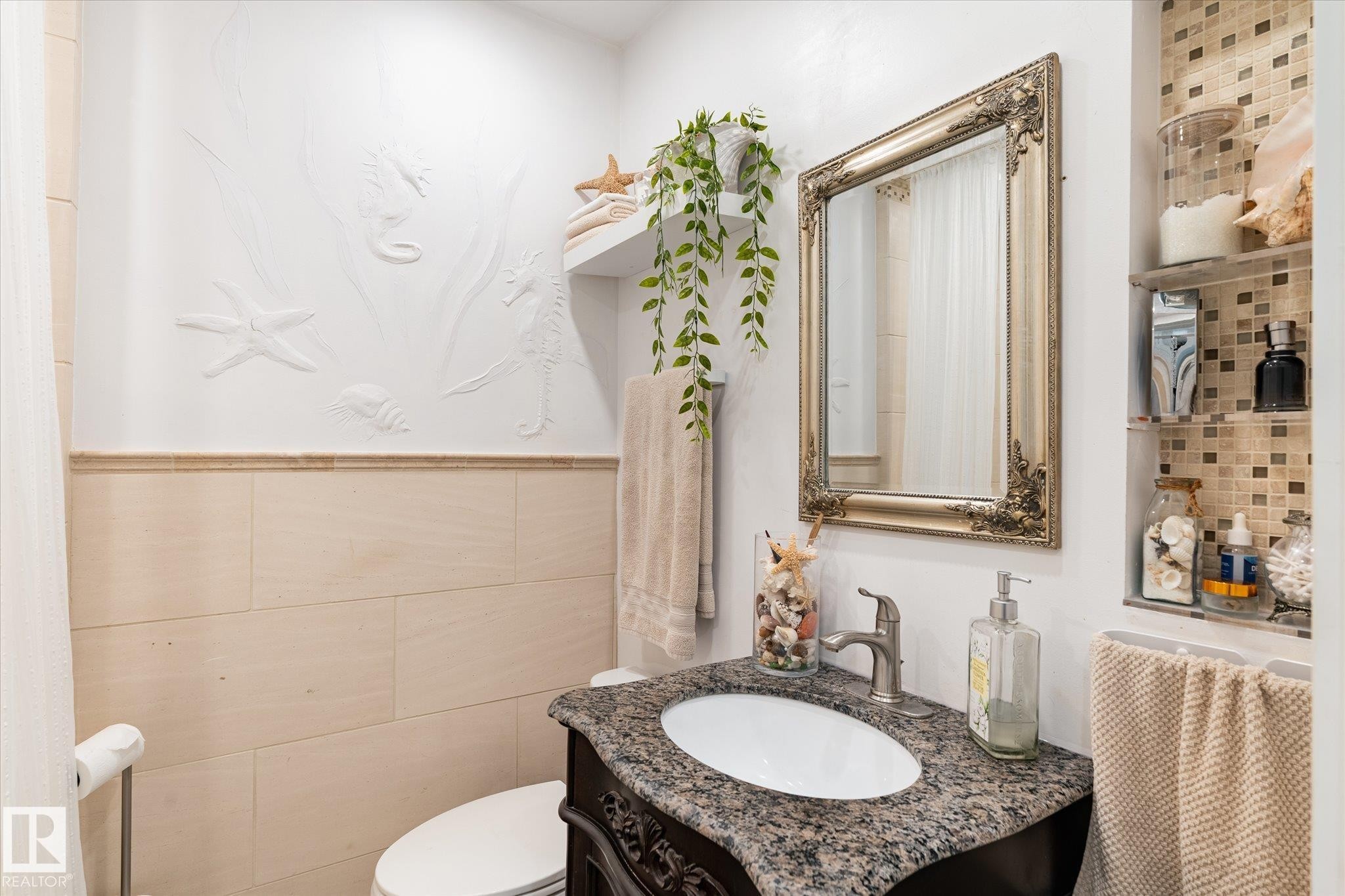 5016 44 Ave, Calmar, AB - Indoor Photo Showing Bathroom