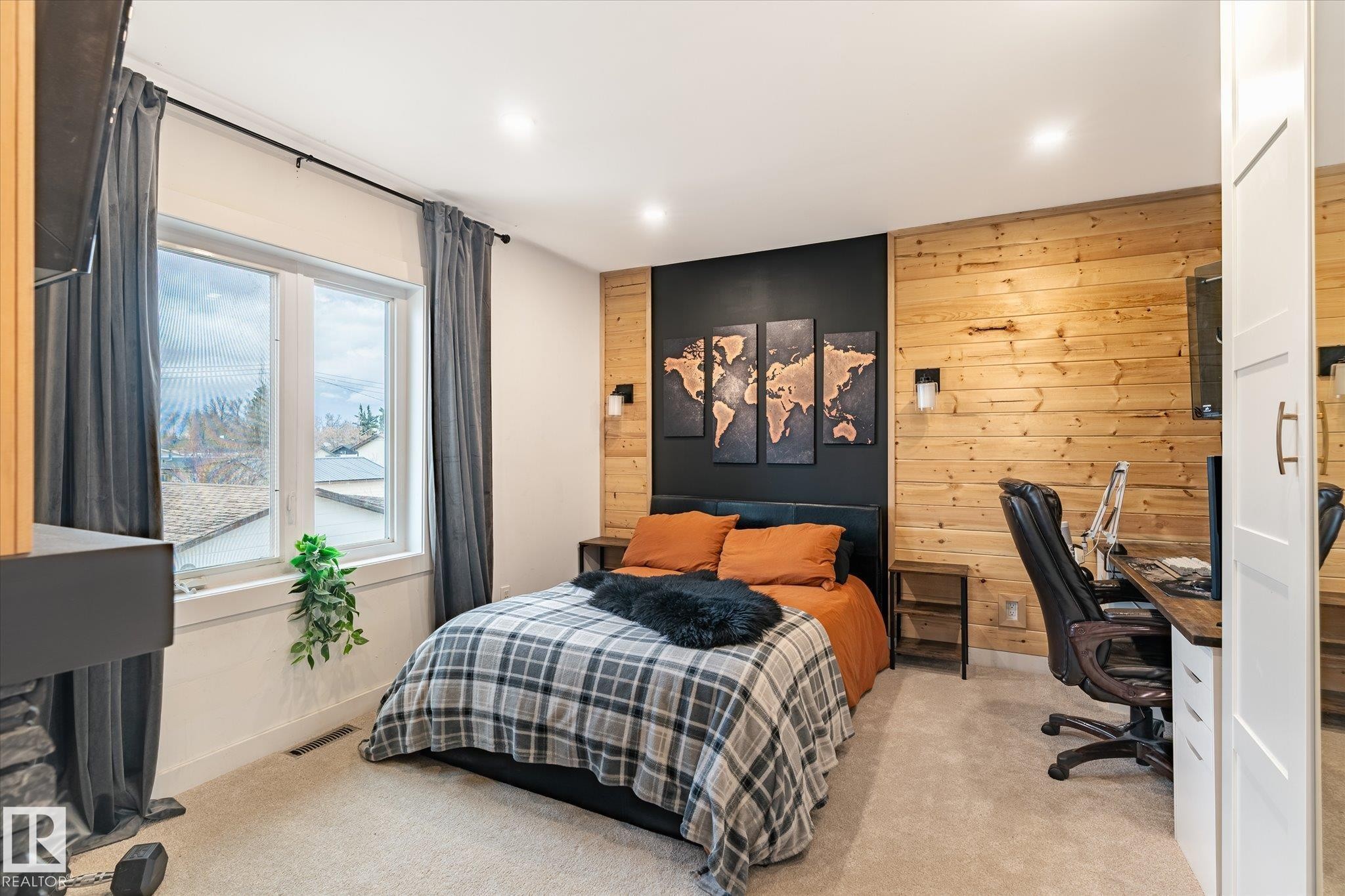 5016 44 Ave, Calmar, AB - Indoor Photo Showing Bedroom