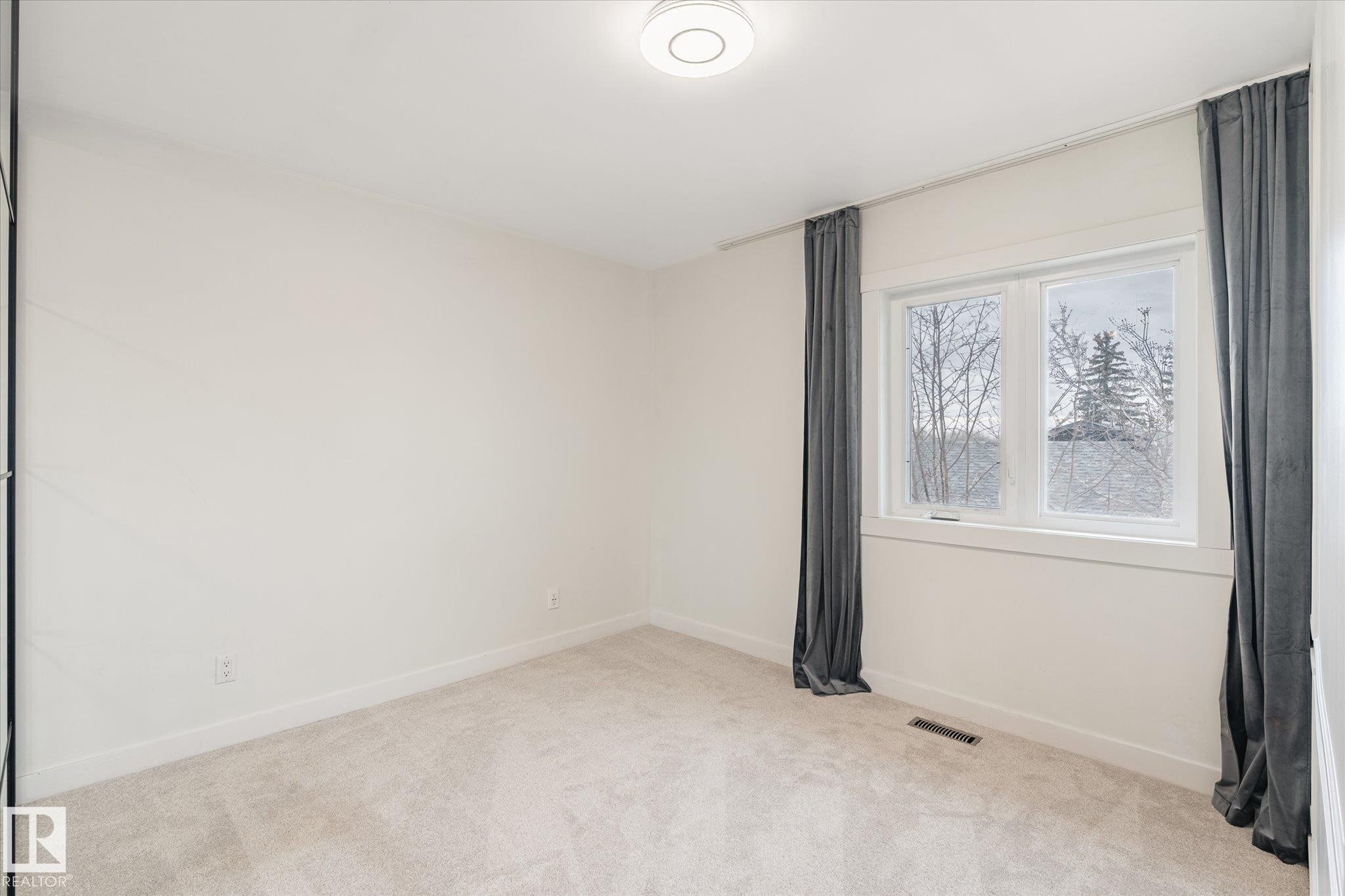 5016 44 Ave, Calmar, AB - Indoor Photo Showing Other Room