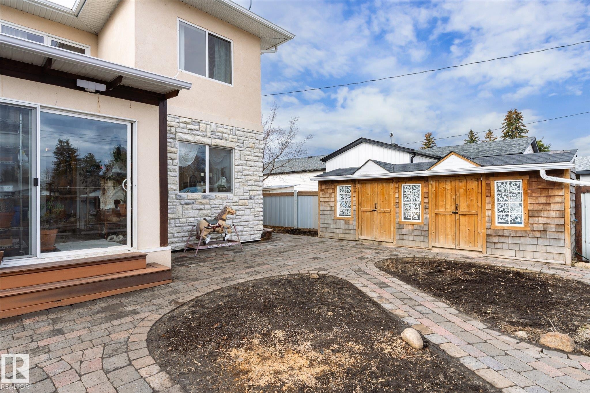 5016 44 Ave, Calmar, AB - Outdoor