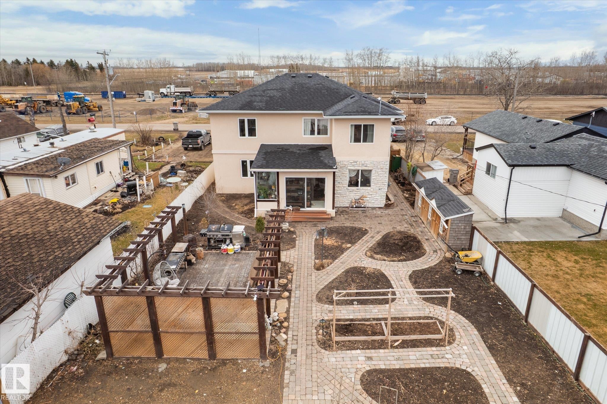 5016 44 Ave, Calmar, AB - Outdoor
