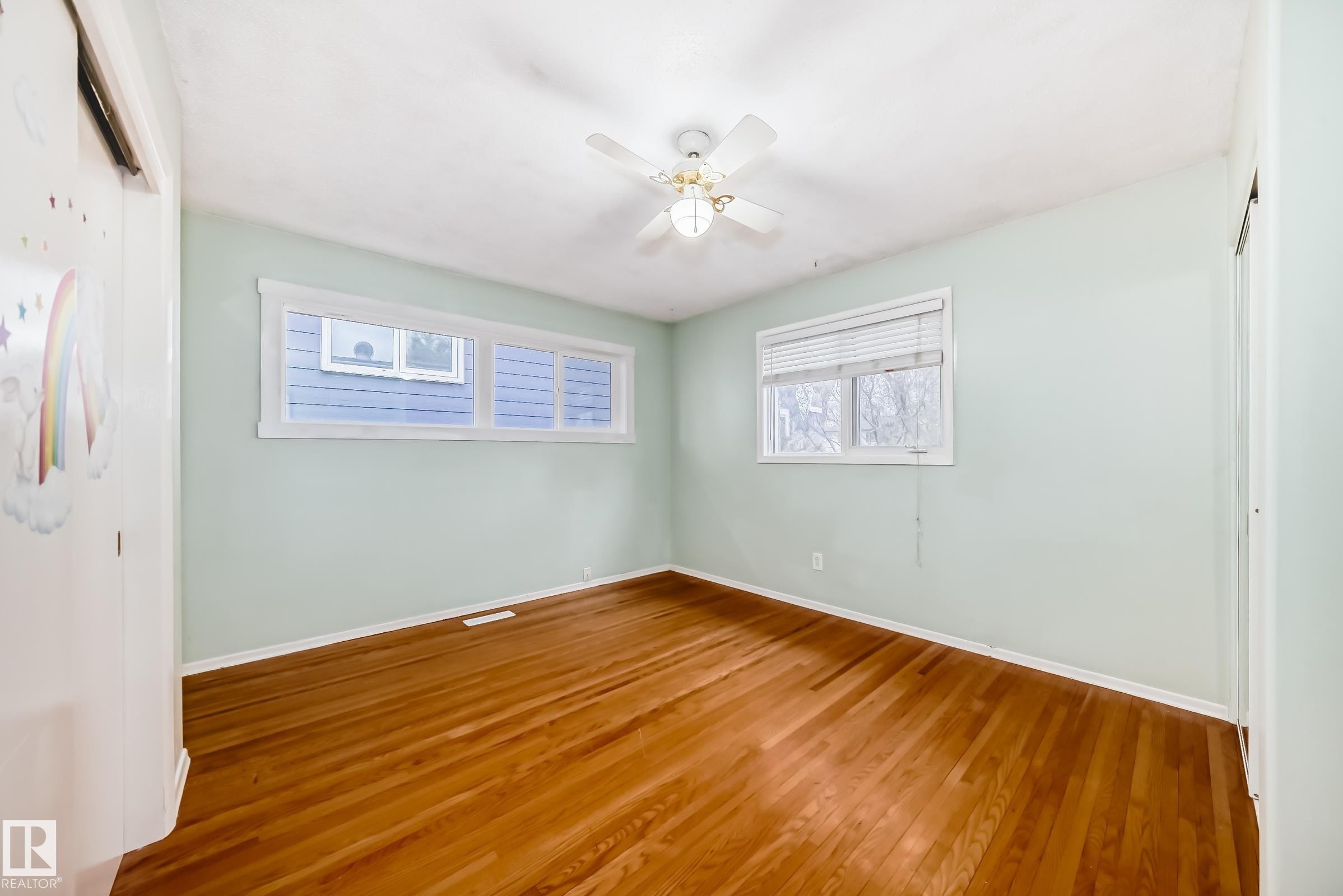 5204 112 Avenue Nw, Edmonton, AB - Indoor Photo Showing Other Room