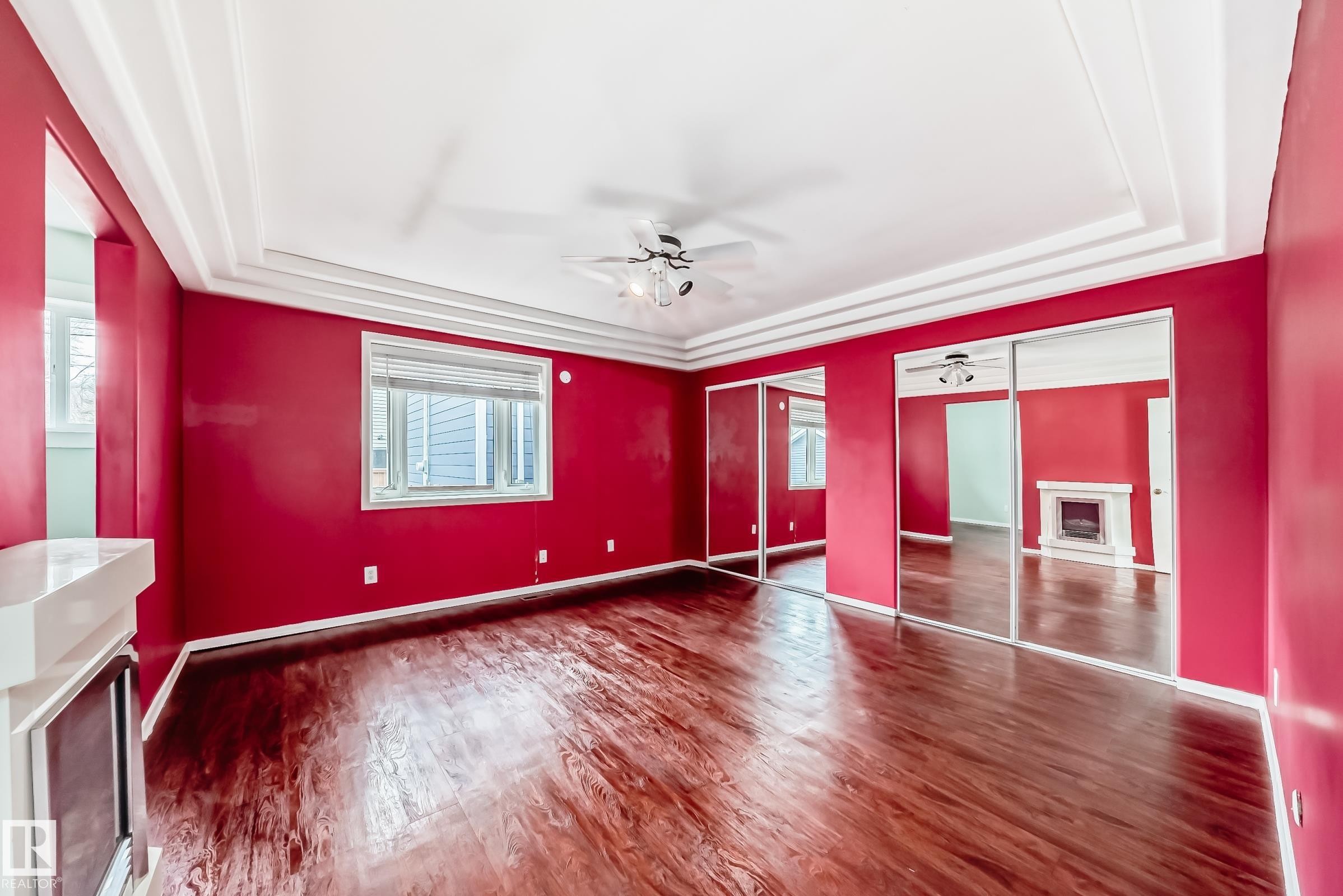 5204 112 Avenue Nw, Edmonton, AB - Indoor Photo Showing Other Room