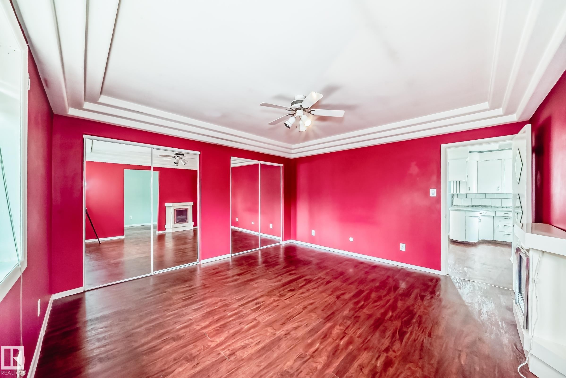 5204 112 Avenue Nw, Edmonton, AB - Indoor Photo Showing Other Room