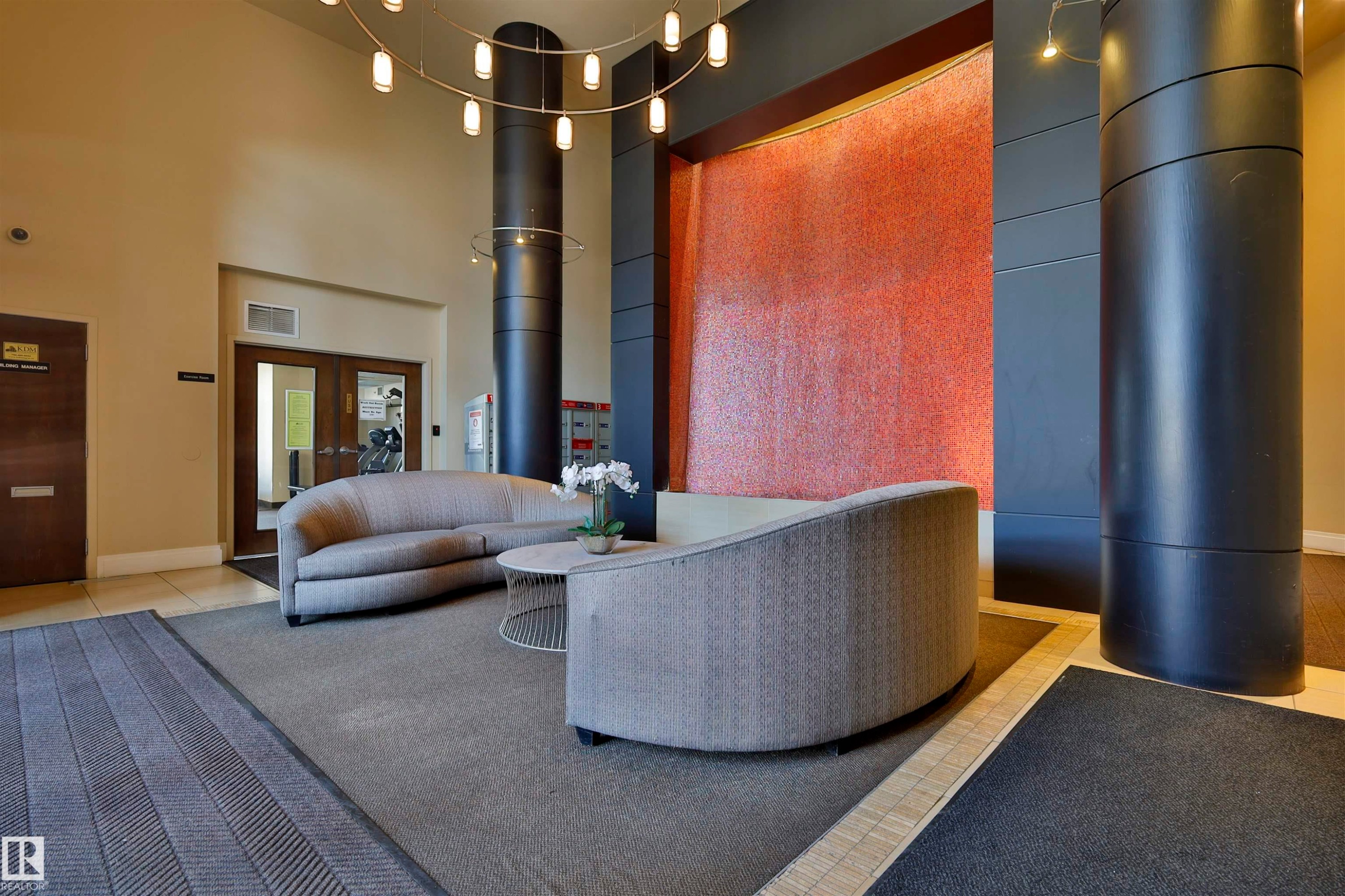 906 9020 Jasper Avenue, Edmonton, AB - Indoor Photo Showing Other Room