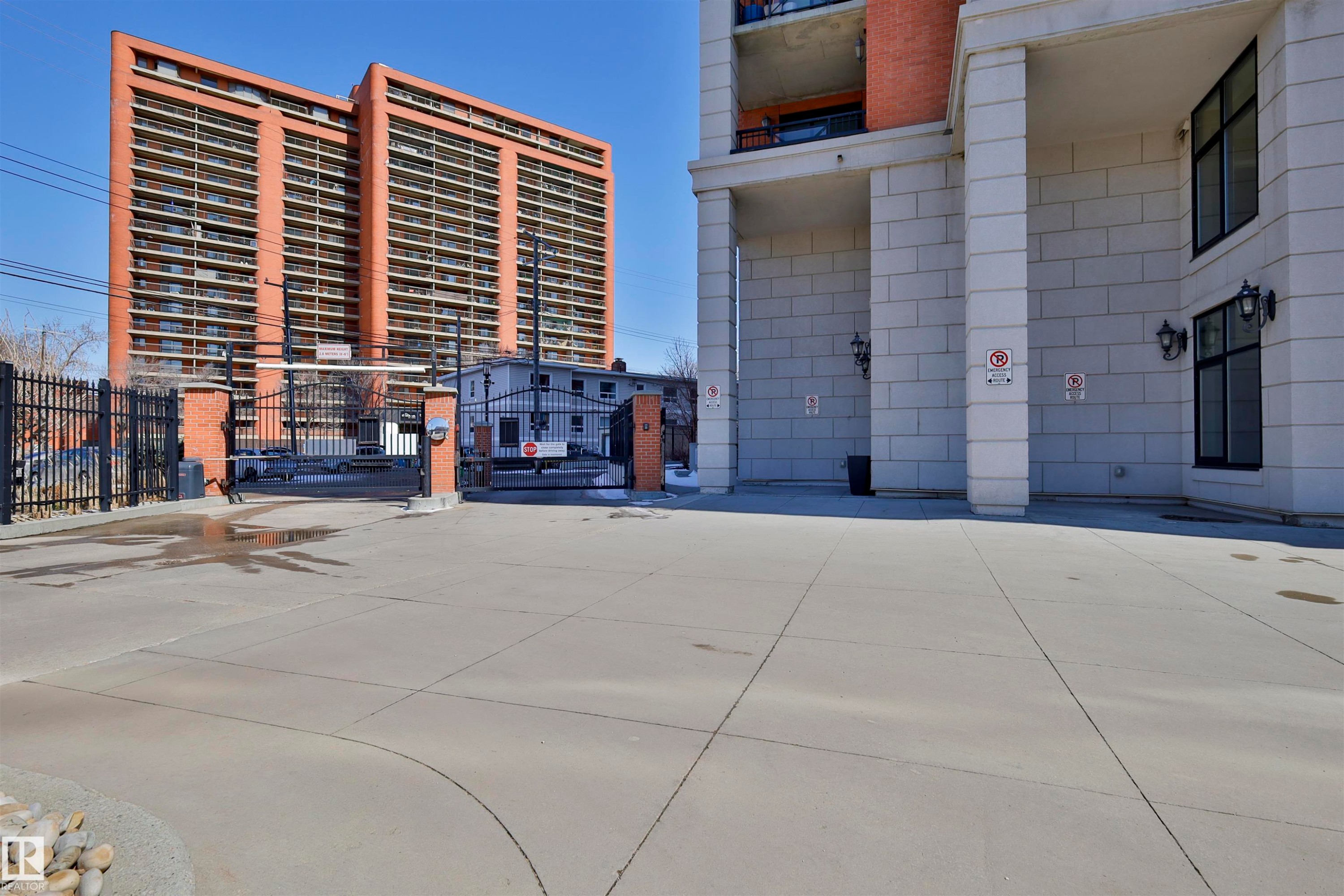 906 9020 Jasper Avenue, Edmonton, AB - Outdoor