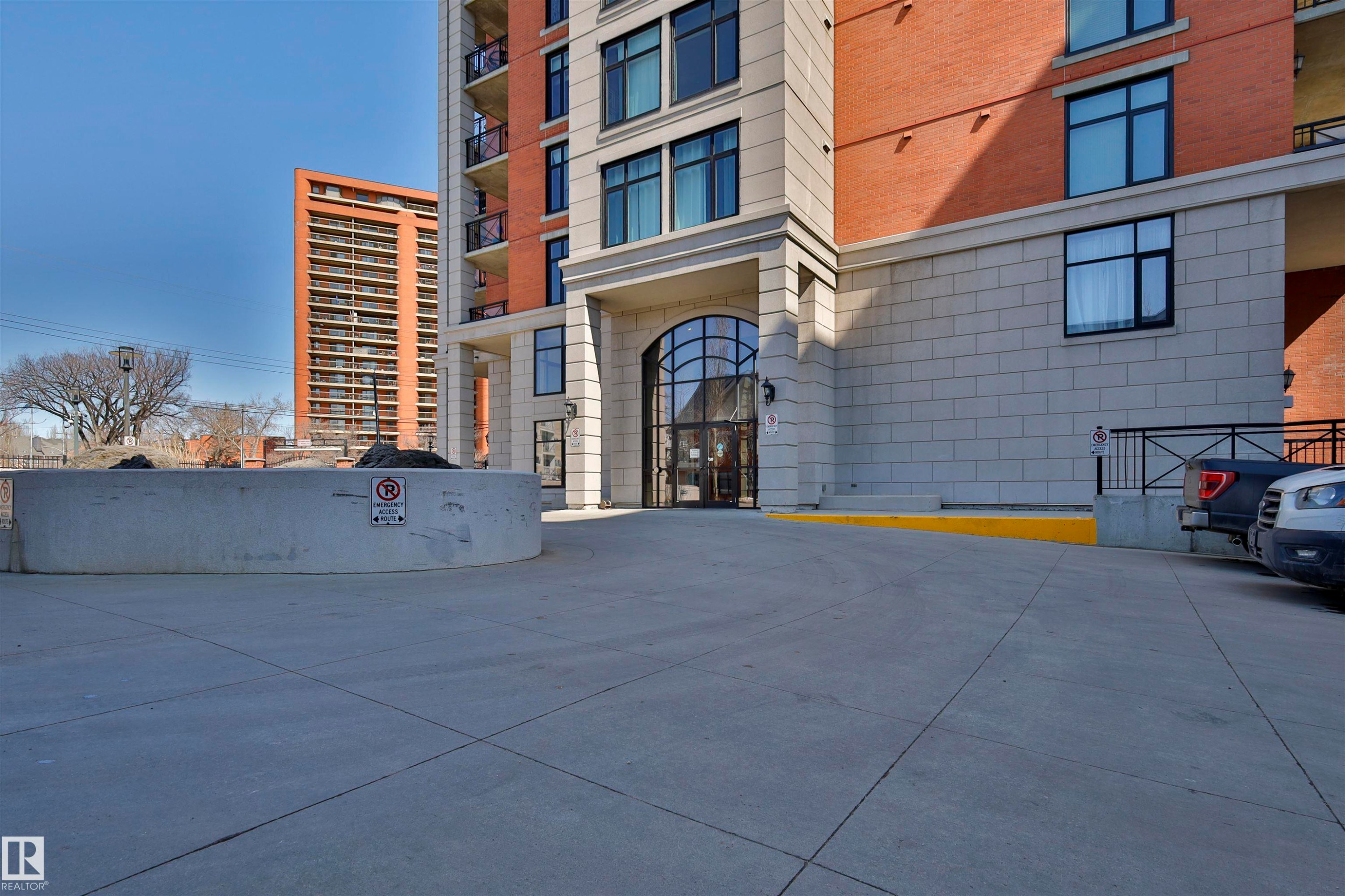 906 9020 Jasper Avenue, Edmonton, AB - Outdoor