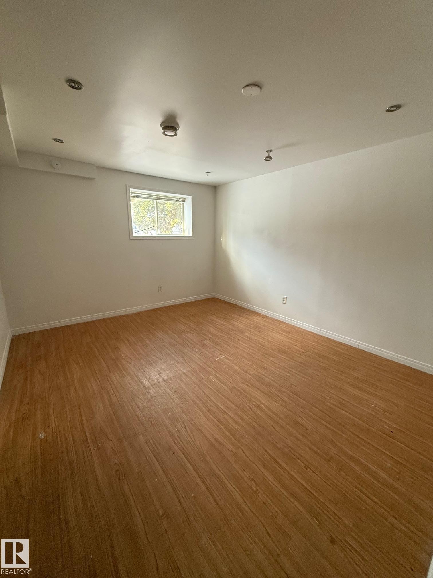 12005 95A Street, Edmonton, AB - Indoor Photo Showing Other Room