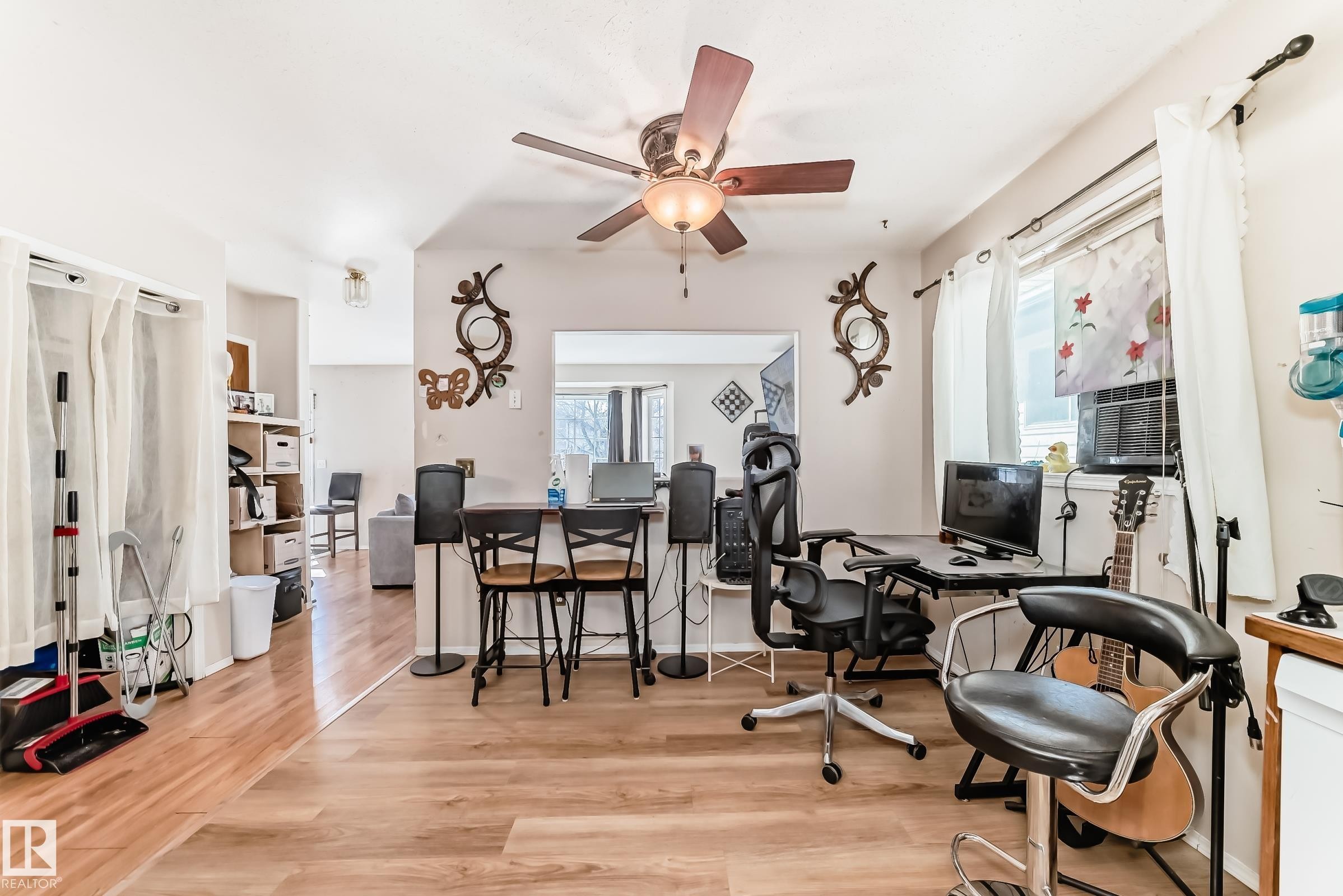 12005 95A Street, Edmonton, AB - Indoor Photo Showing Office