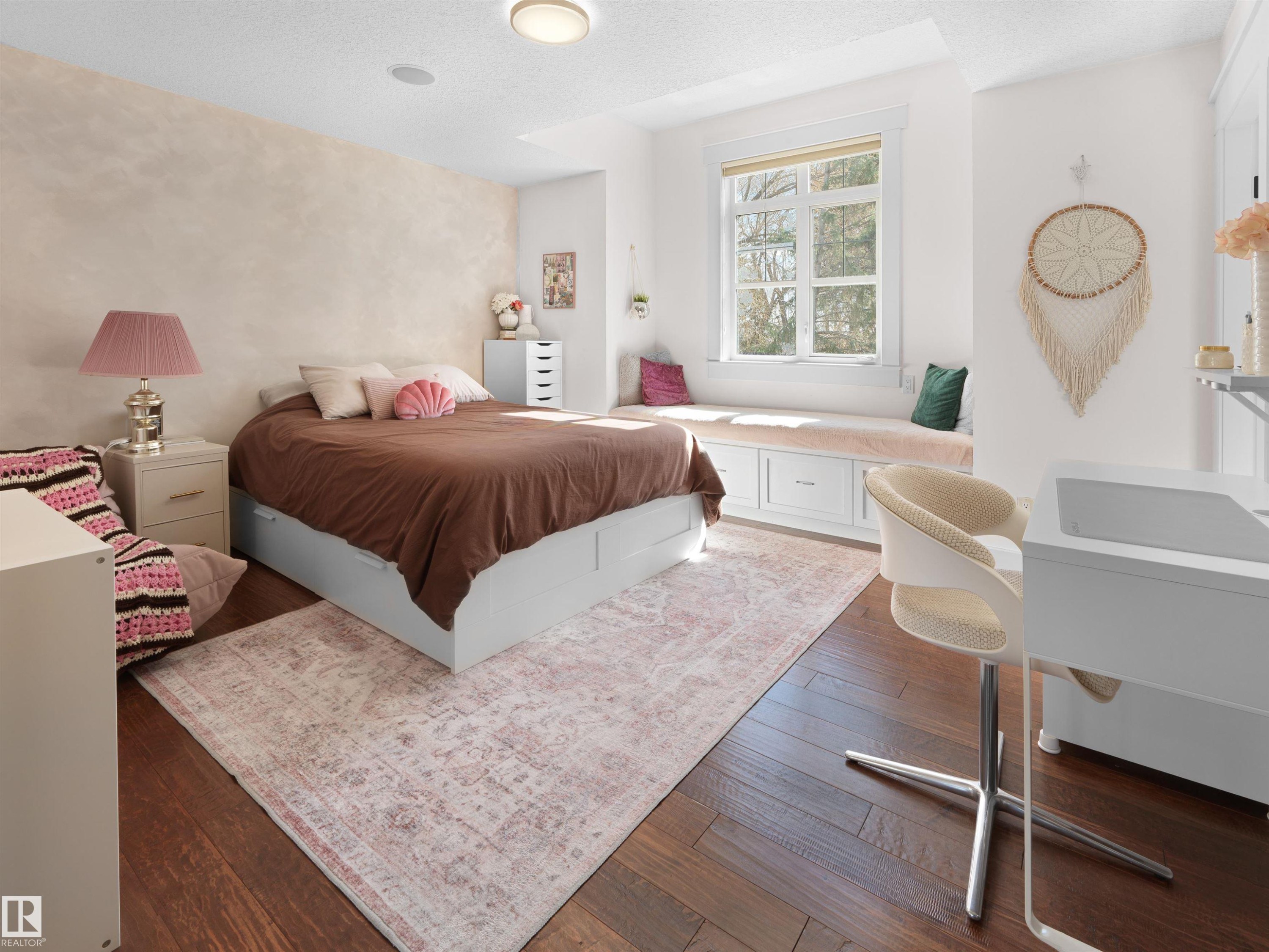 112 Windermere Drive, Edmonton, AB - Indoor Photo Showing Bedroom