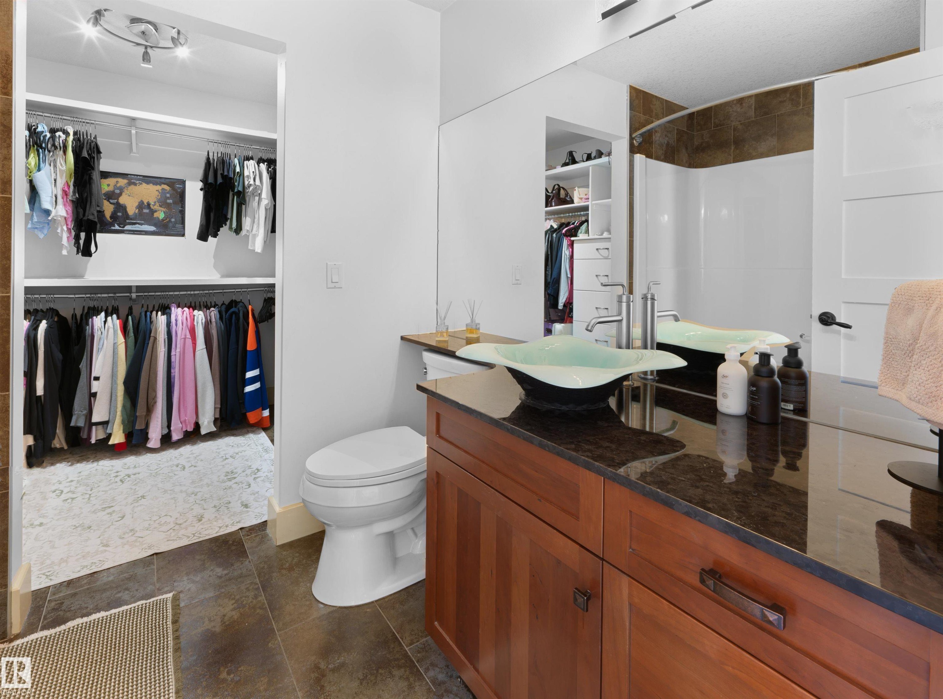 112 Windermere Drive, Edmonton, AB - Indoor Photo Showing Bathroom