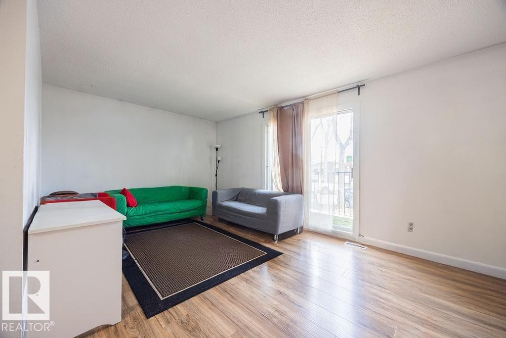 12822/12824 123 Street, Edmonton, AB - Indoor