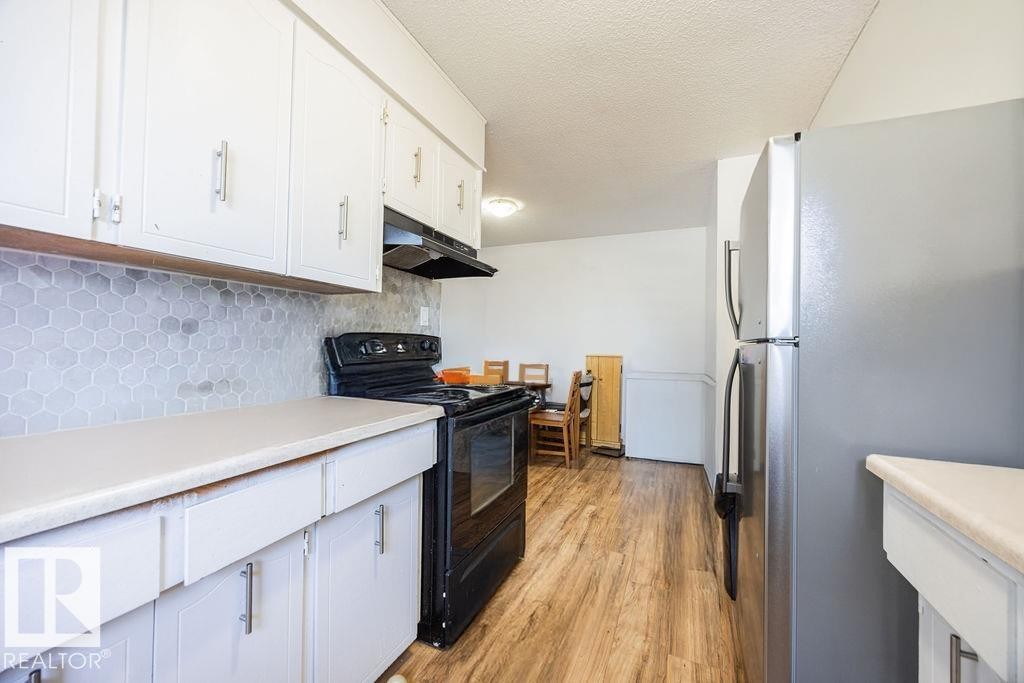 12822/12824 123 Street, Edmonton, AB - Indoor Photo Showing Kitchen