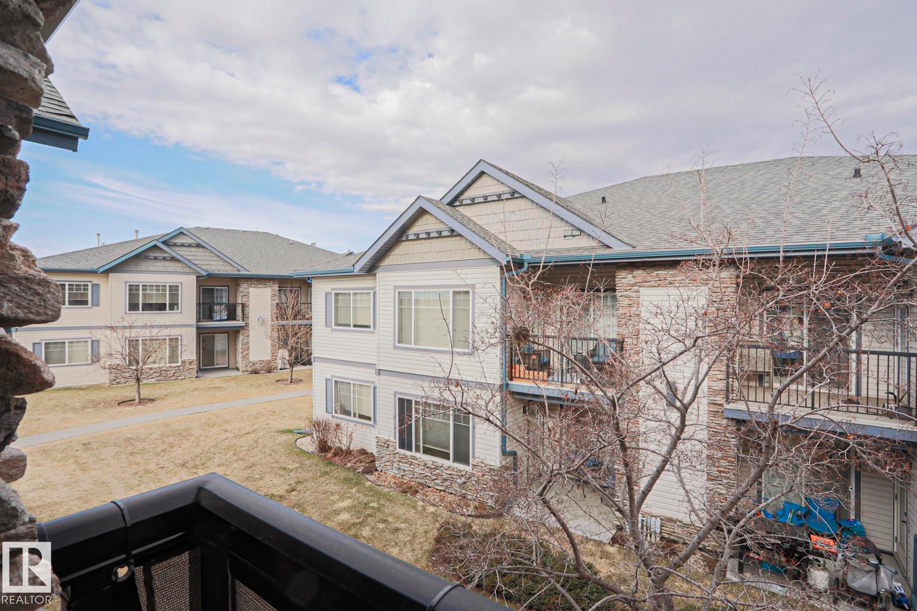 18 2565 Hanna Crescent, Edmonton, AB - Outdoor