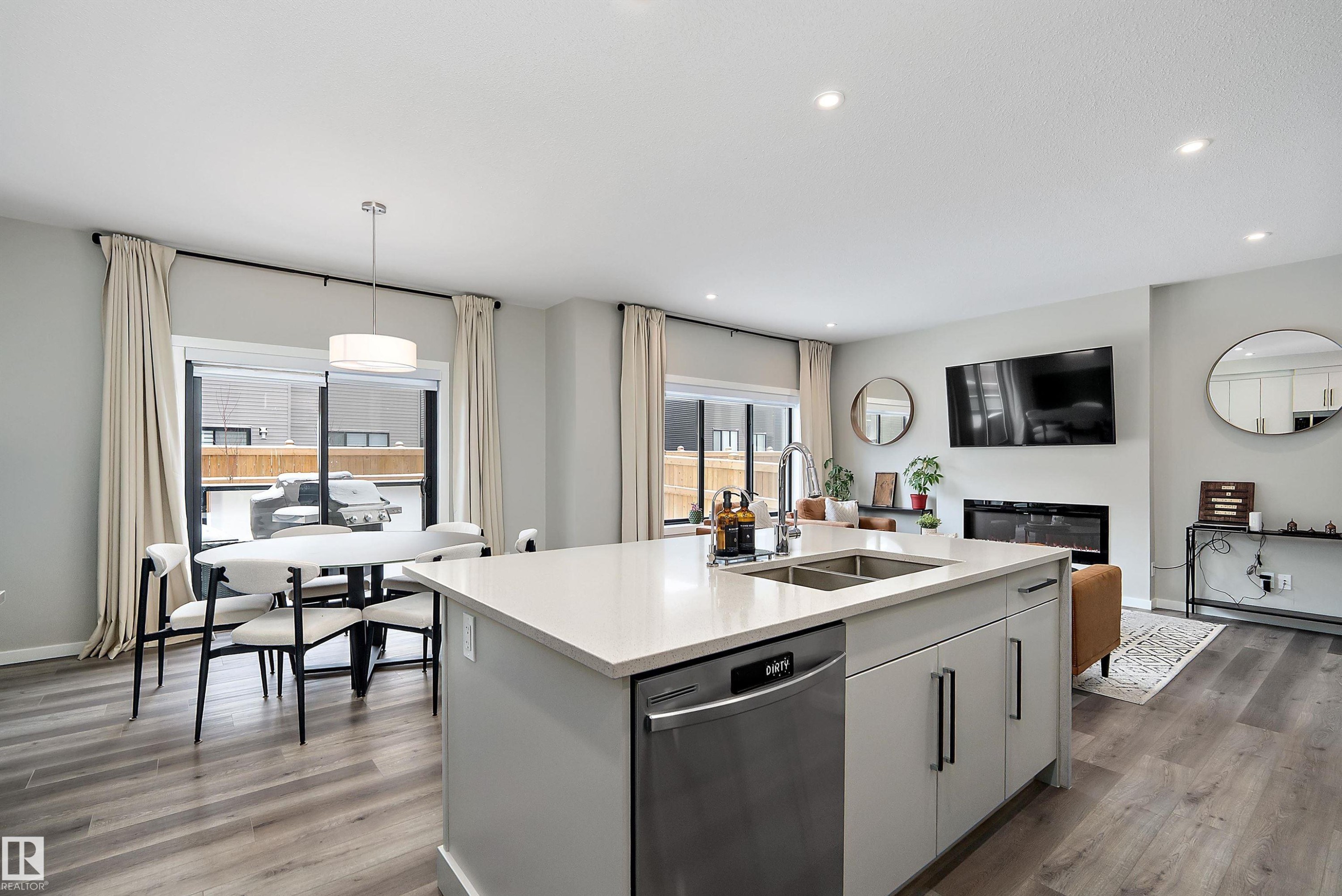 46 Chelles Wynd, St. Albert, AB - Indoor Photo Showing Kitchen With Double Sink