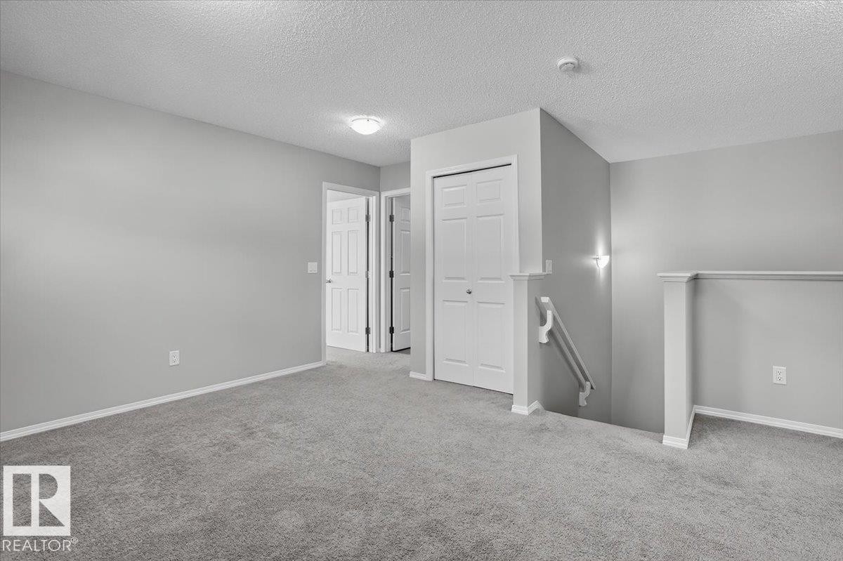 9046 Cooper Link, Edmonton, AB - Indoor Photo Showing Other Room