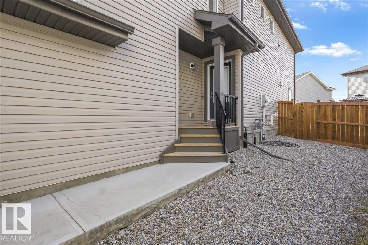 9046 Cooper Link, Edmonton, AB - Outdoor With Exterior